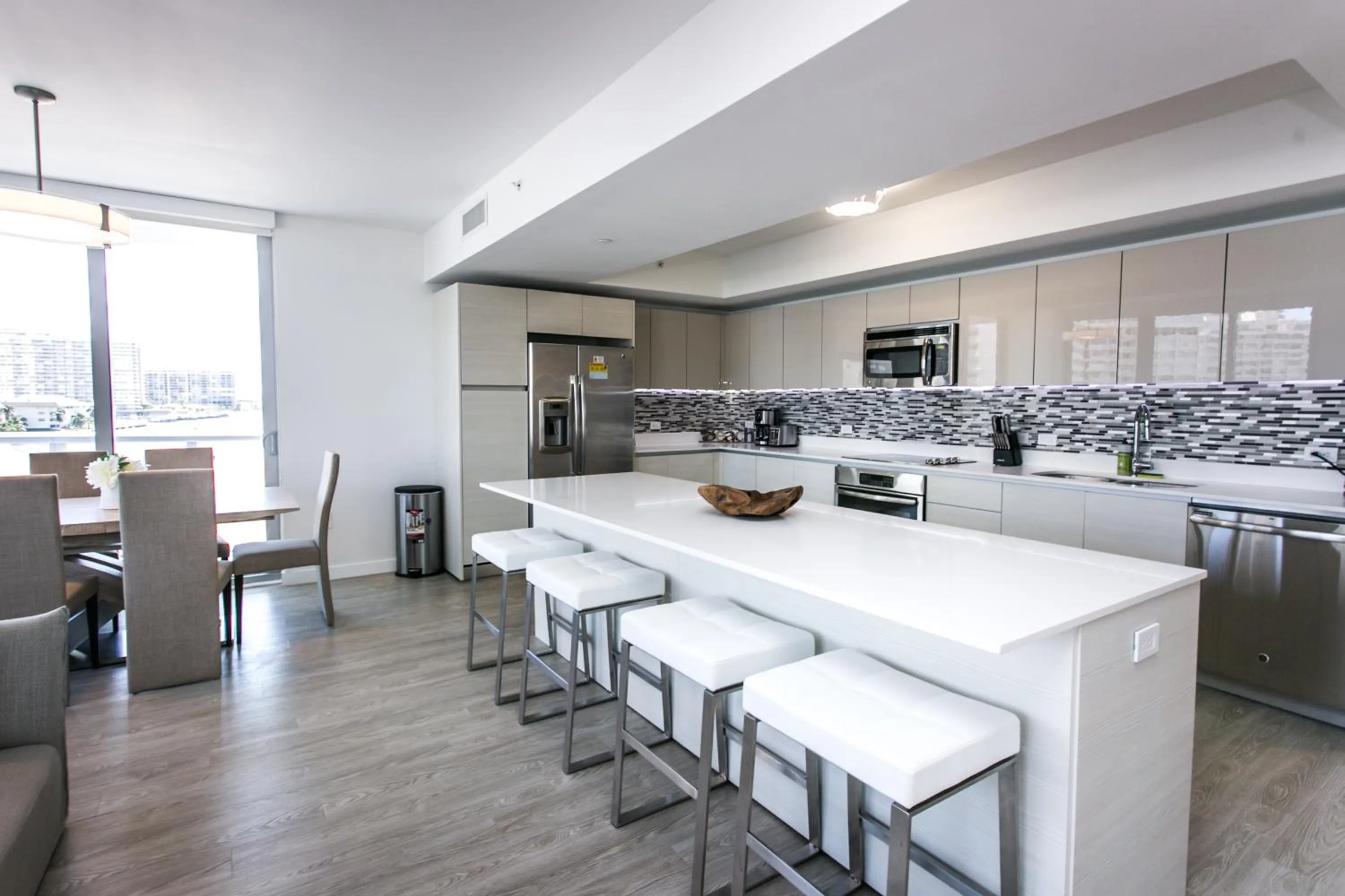 Restaurant/Places to Eat in Beachwalk Elite Hotels and Resort