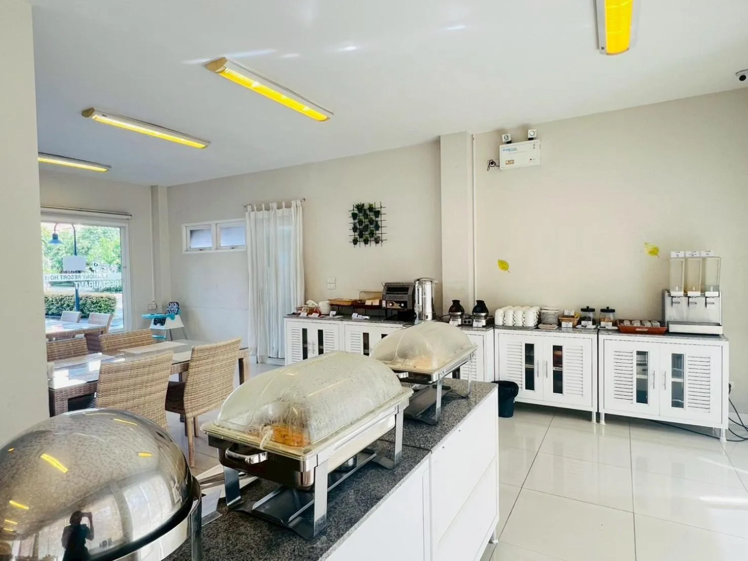 Restaurant/places to eat in Harmony Resort Hotel