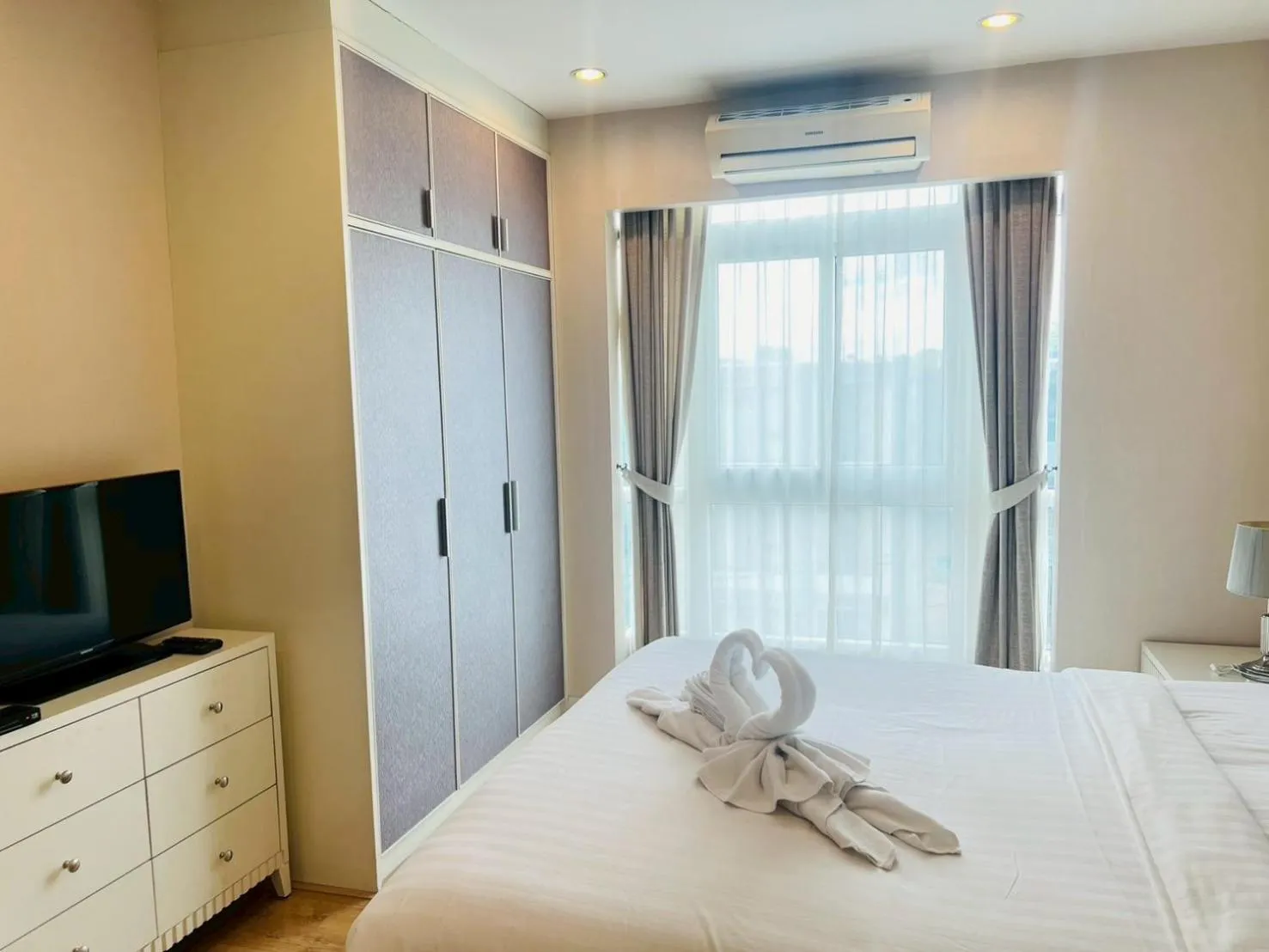 Bedroom, Bed in Harmony Resort Hotel