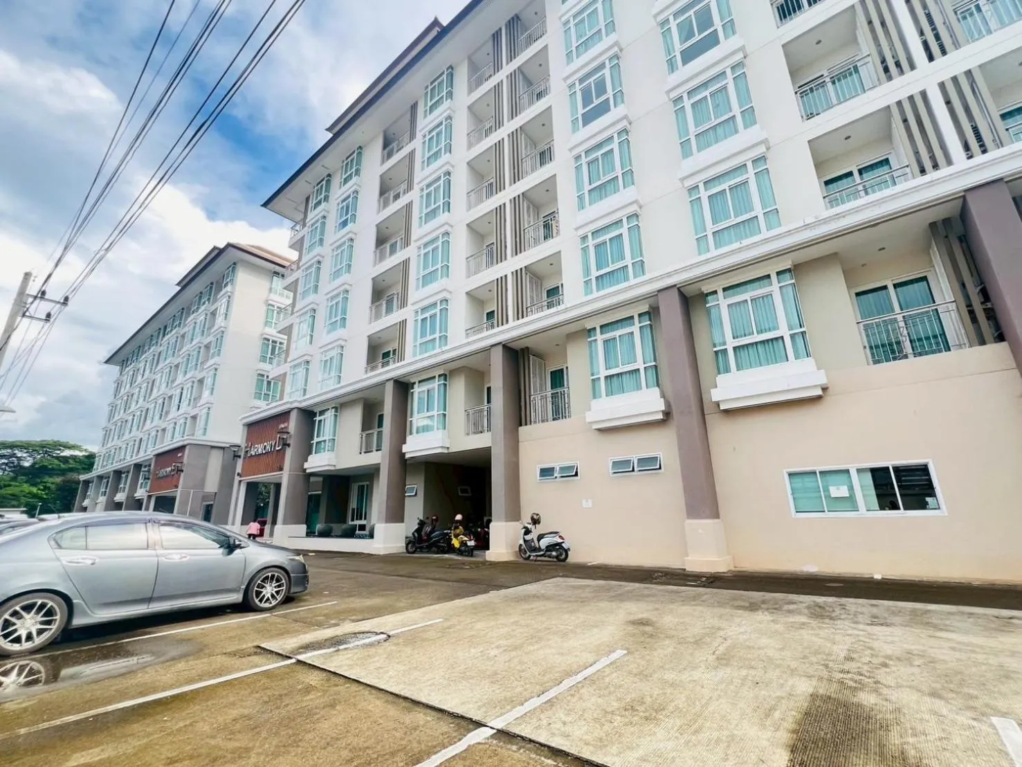 Parking in Harmony Resort Hotel