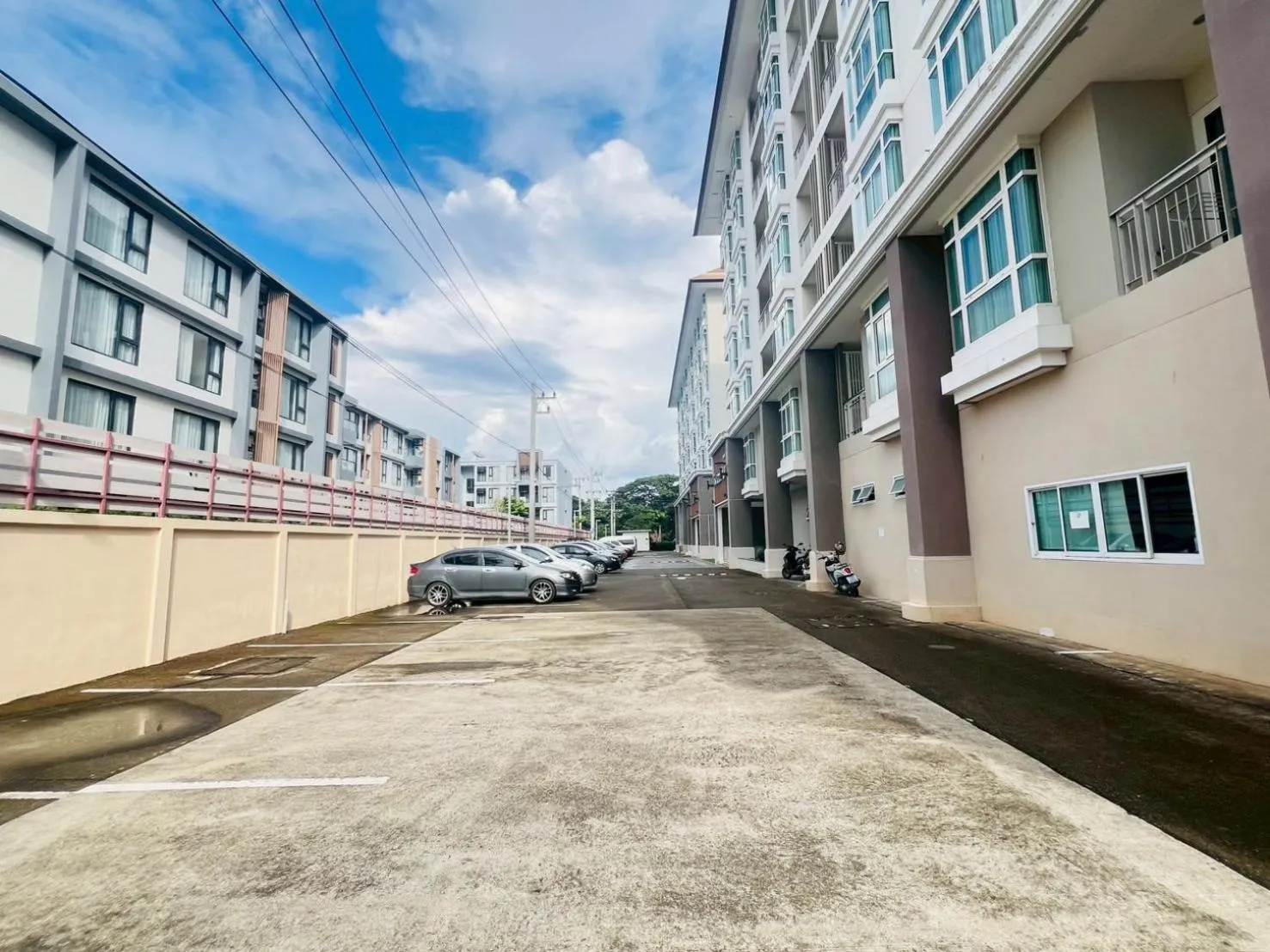 Parking in Harmony Resort Hotel