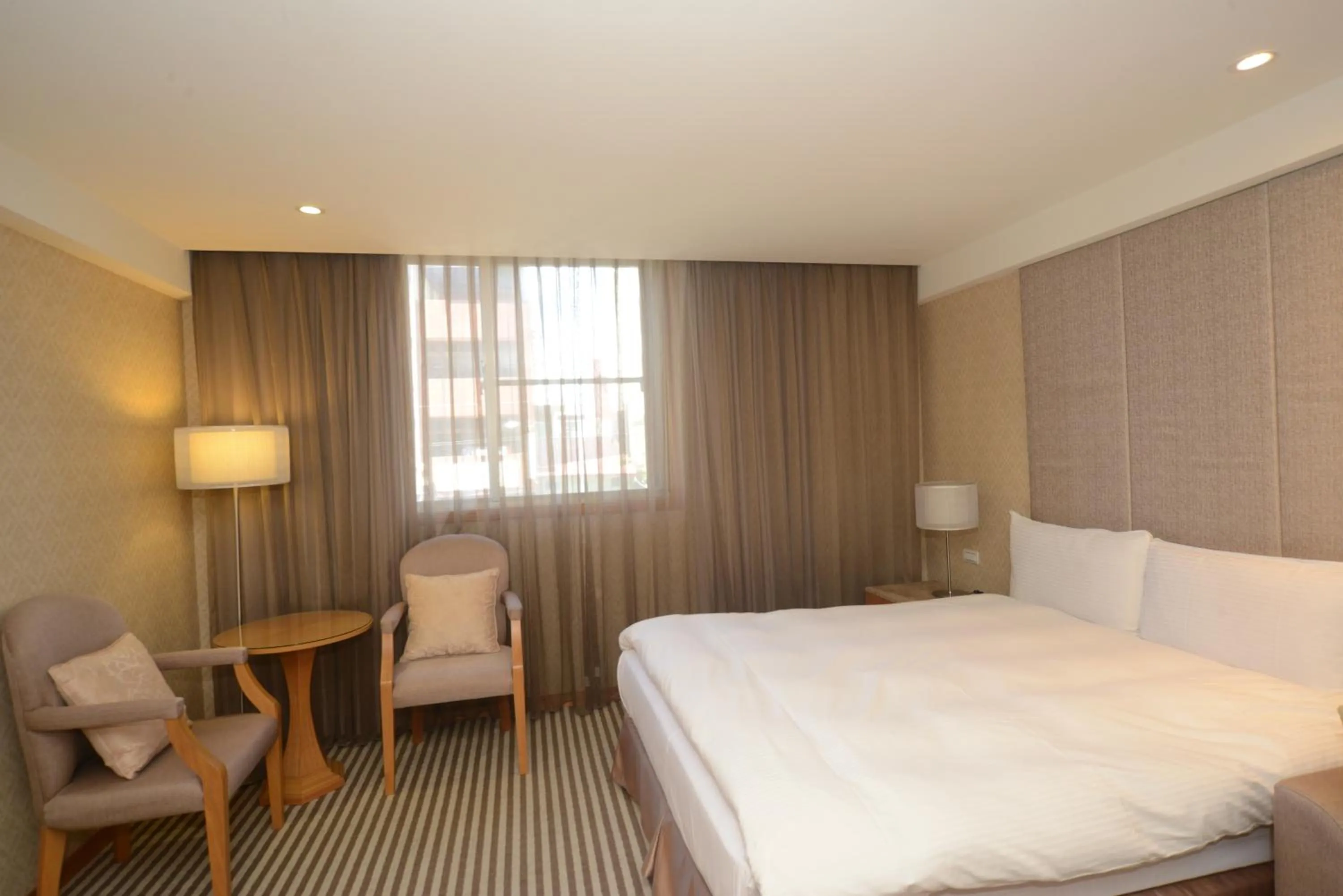 Photo of the whole room, Bed in Apollo Hotel