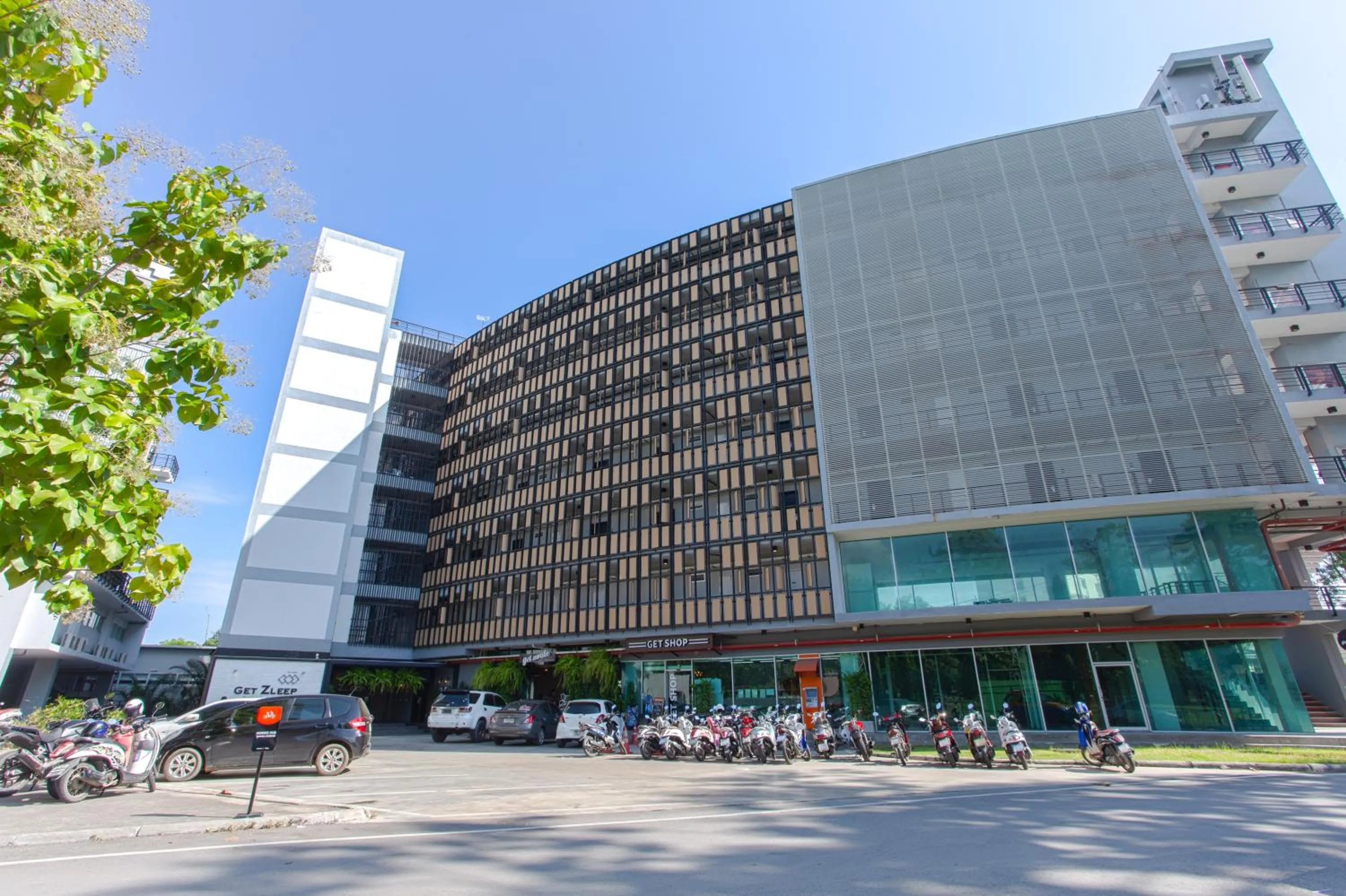 Property building in Get Zleep Premium Budget Hotel