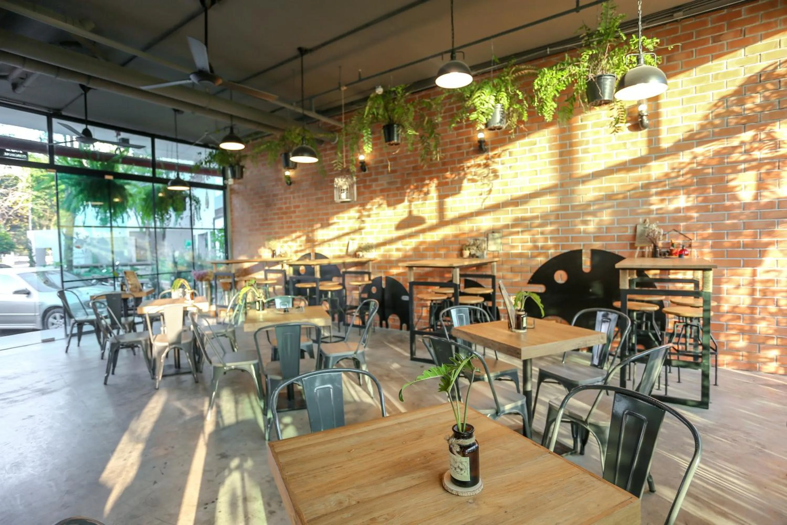 Restaurant/places to eat in Get Zleep Premium Budget Hotel