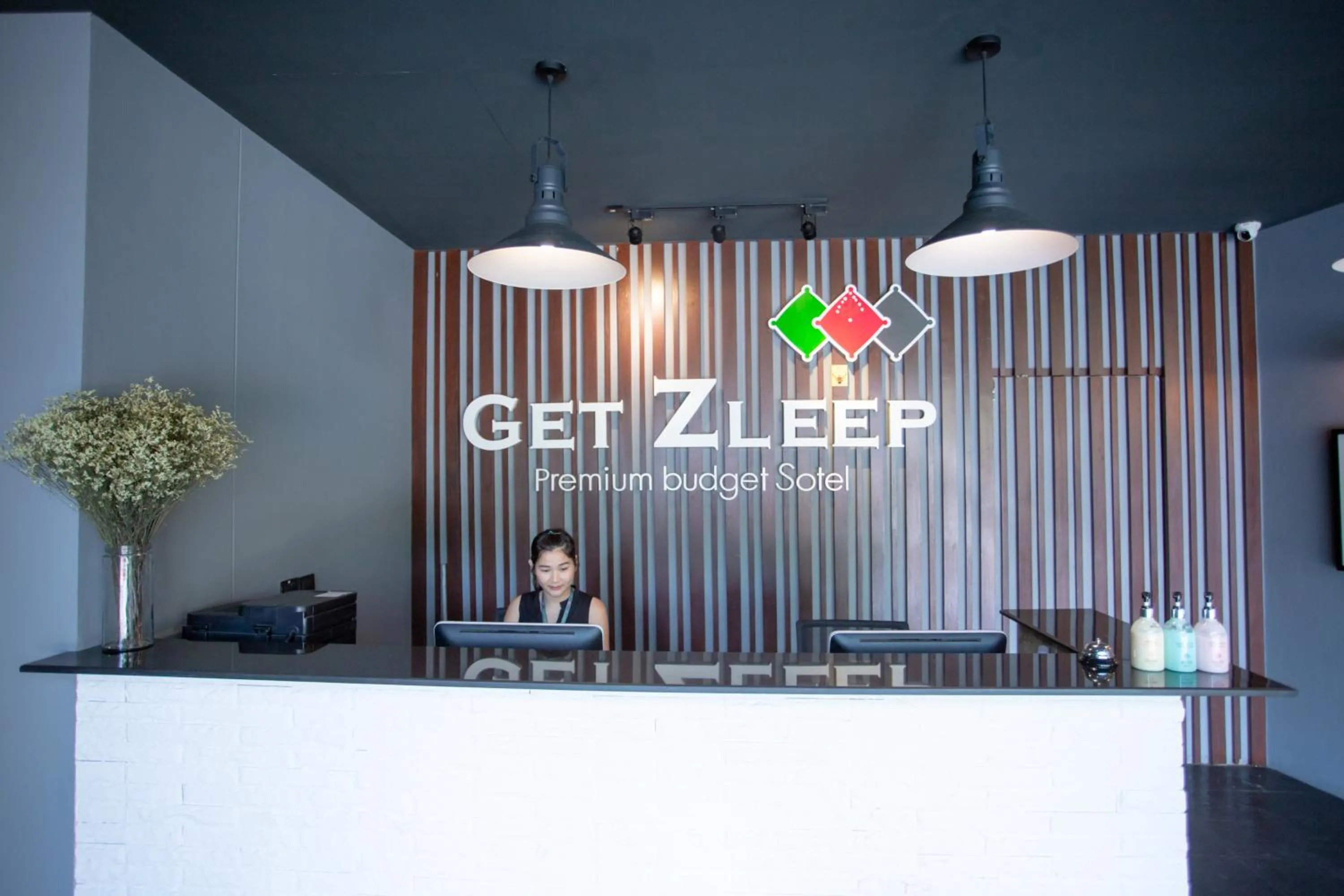 Lobby or reception in Get Zleep Premium Budget Hotel