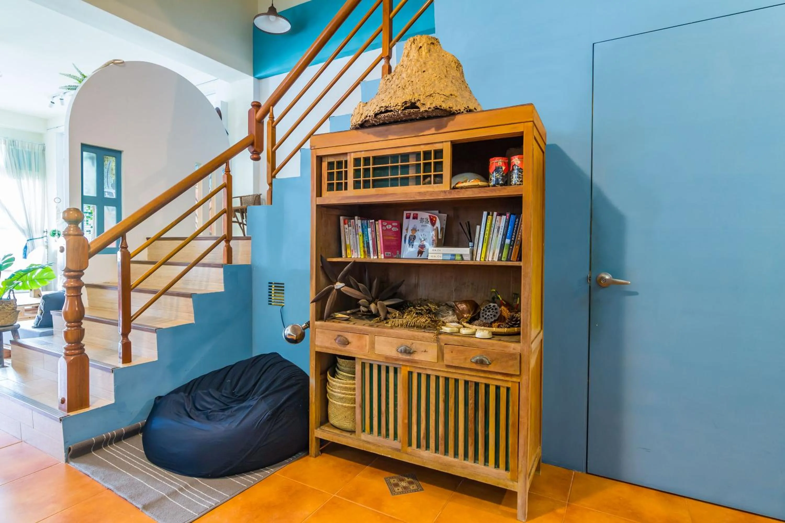 Decorative detail in Cozy Blue B&B