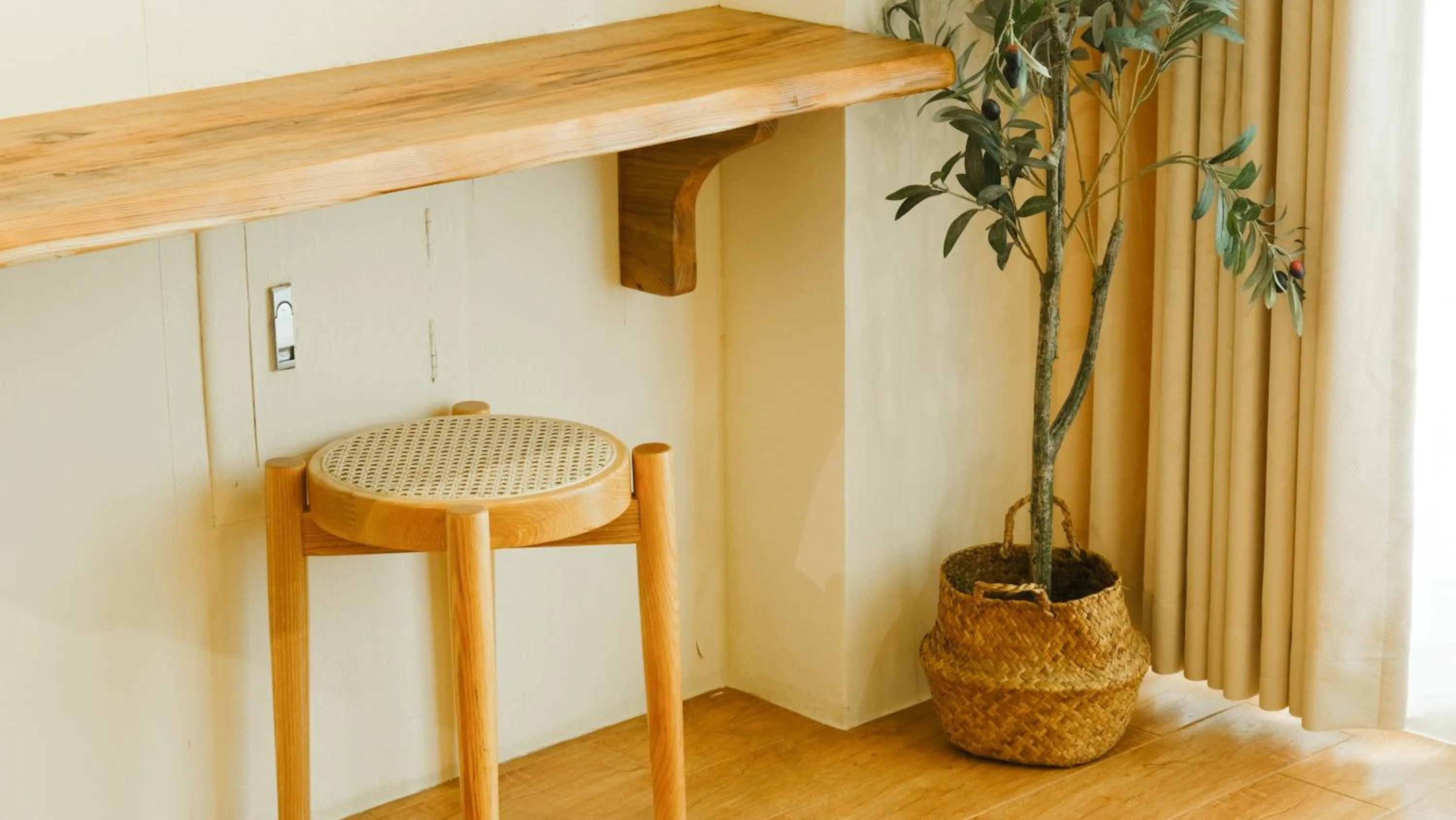 Decorative detail in Cozy Blue B&B