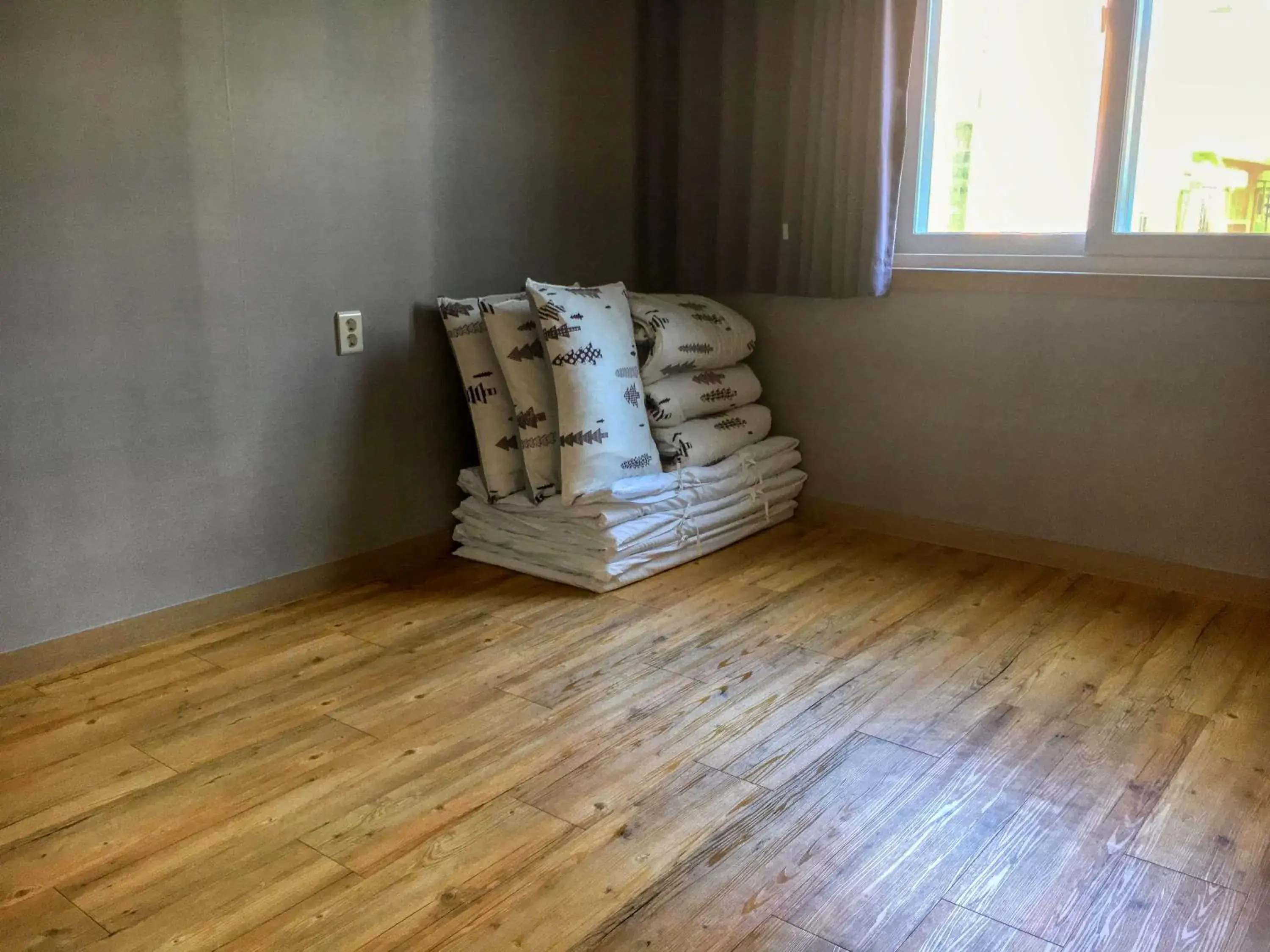 Ondol single - single occupancy in Backpackers In Yeosu Ondol single - single occupancy in Backpackers In Yeosu