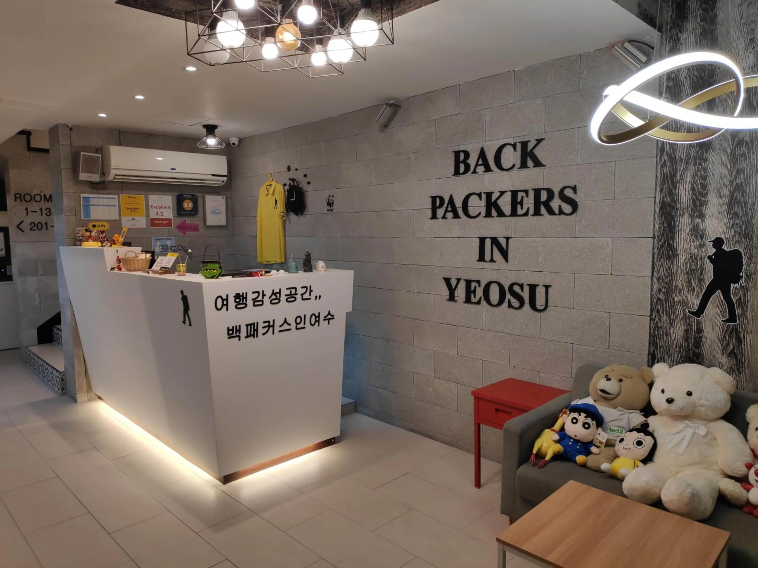 Property building in Backpackers In Yeosu