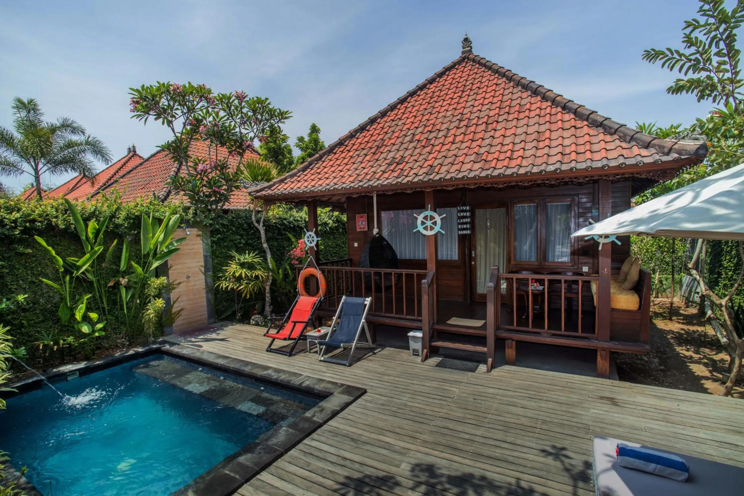 Sunset Garden Nusa Lembongan