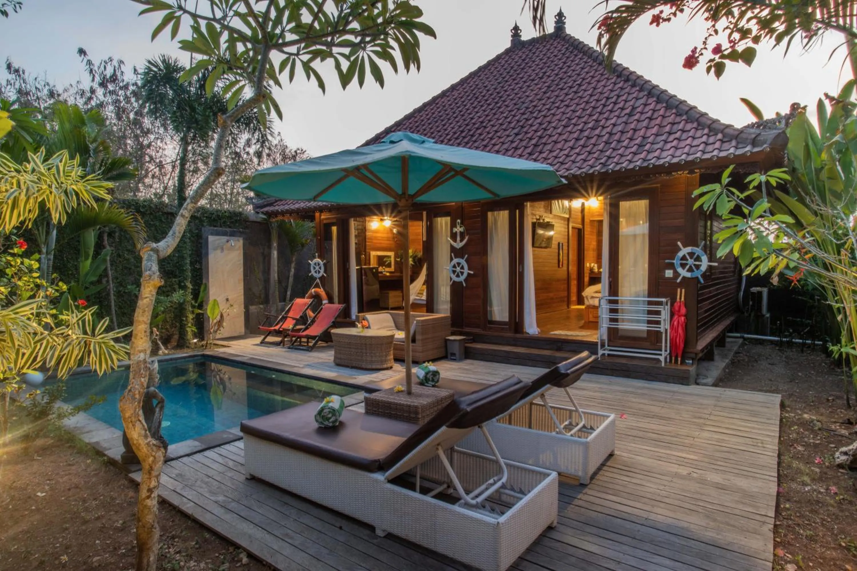 Sunset Garden Nusa Lembongan