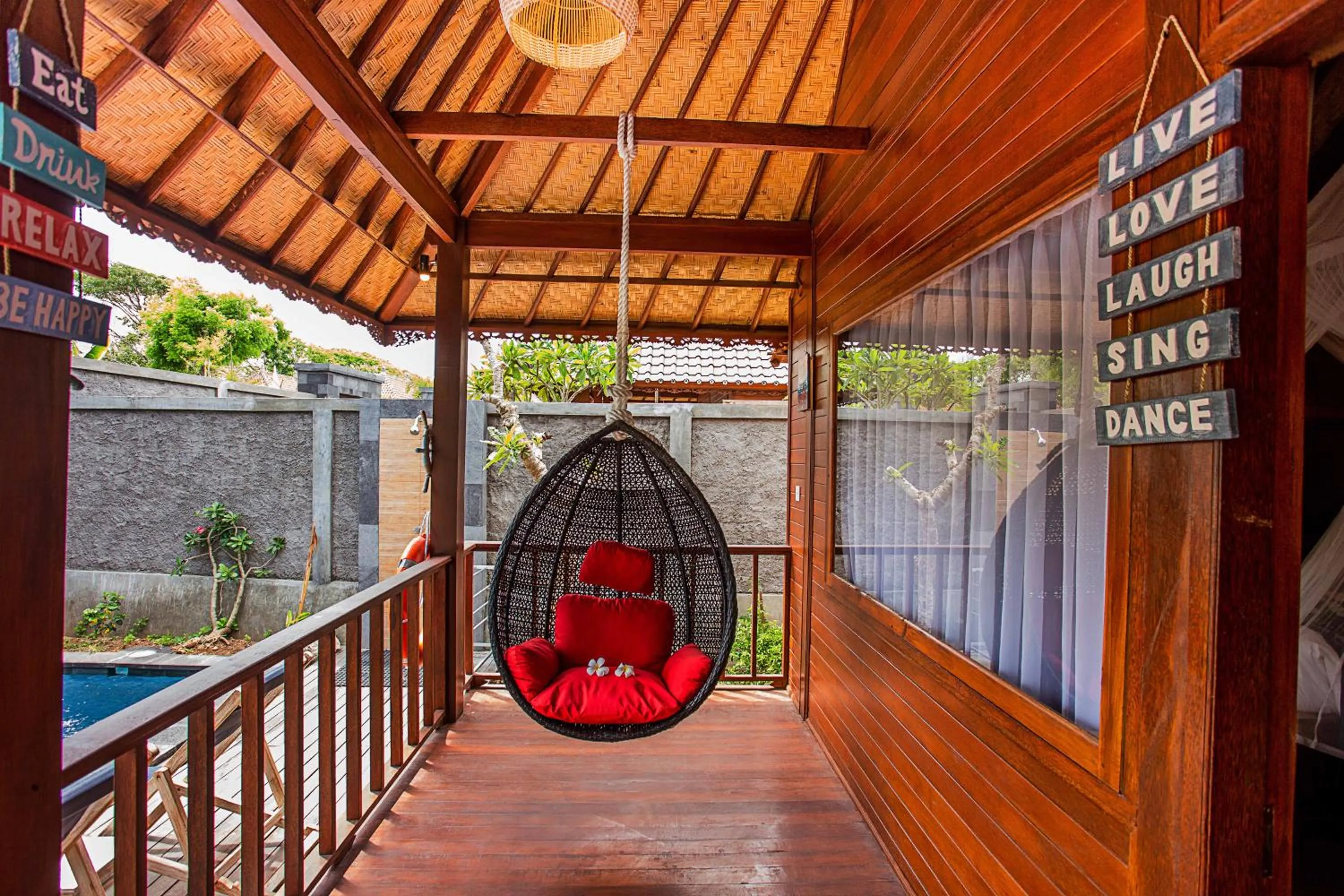 Sunset Garden Nusa Lembongan