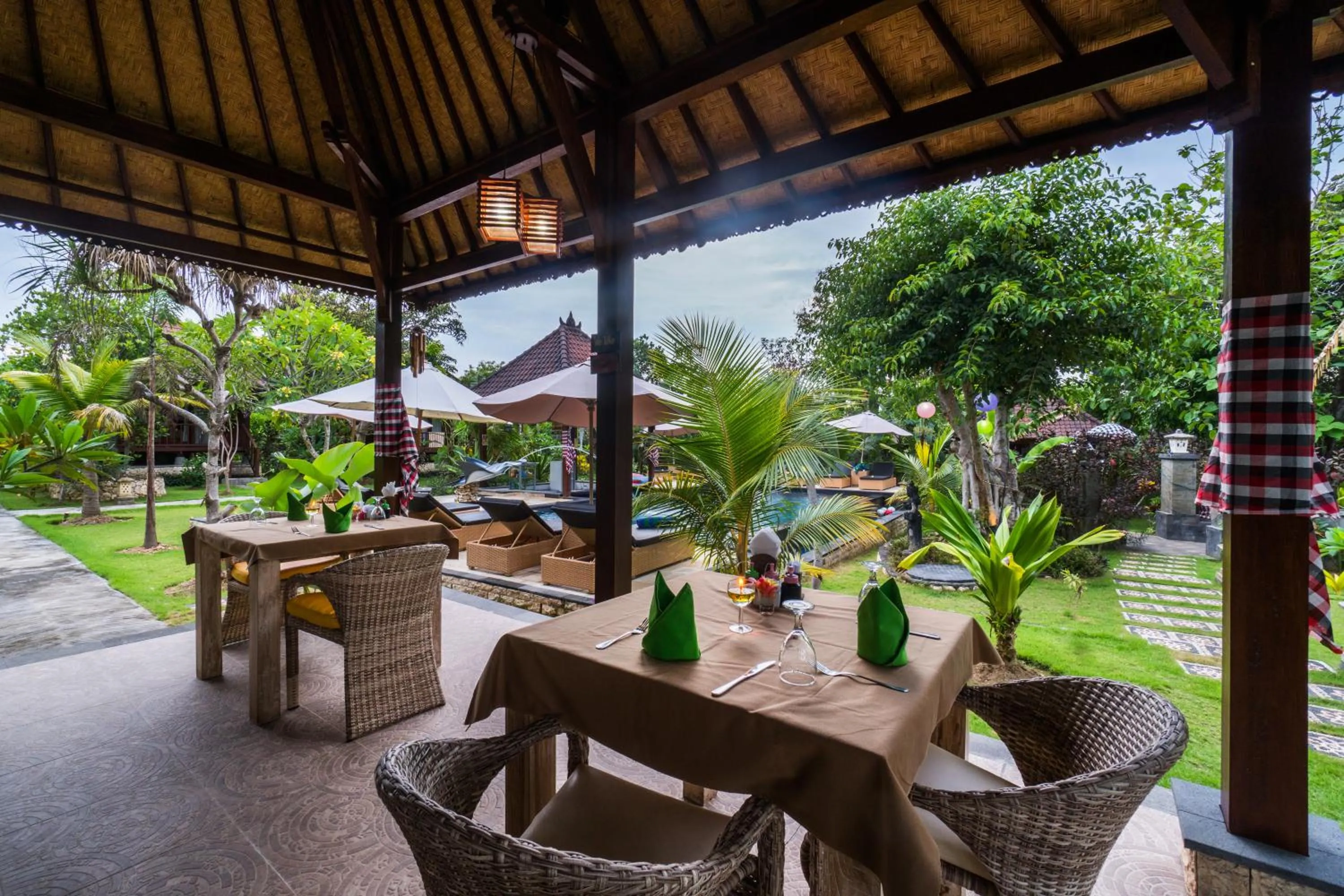 Restaurant/places to eat in Sunset Garden Nusa Lembongan