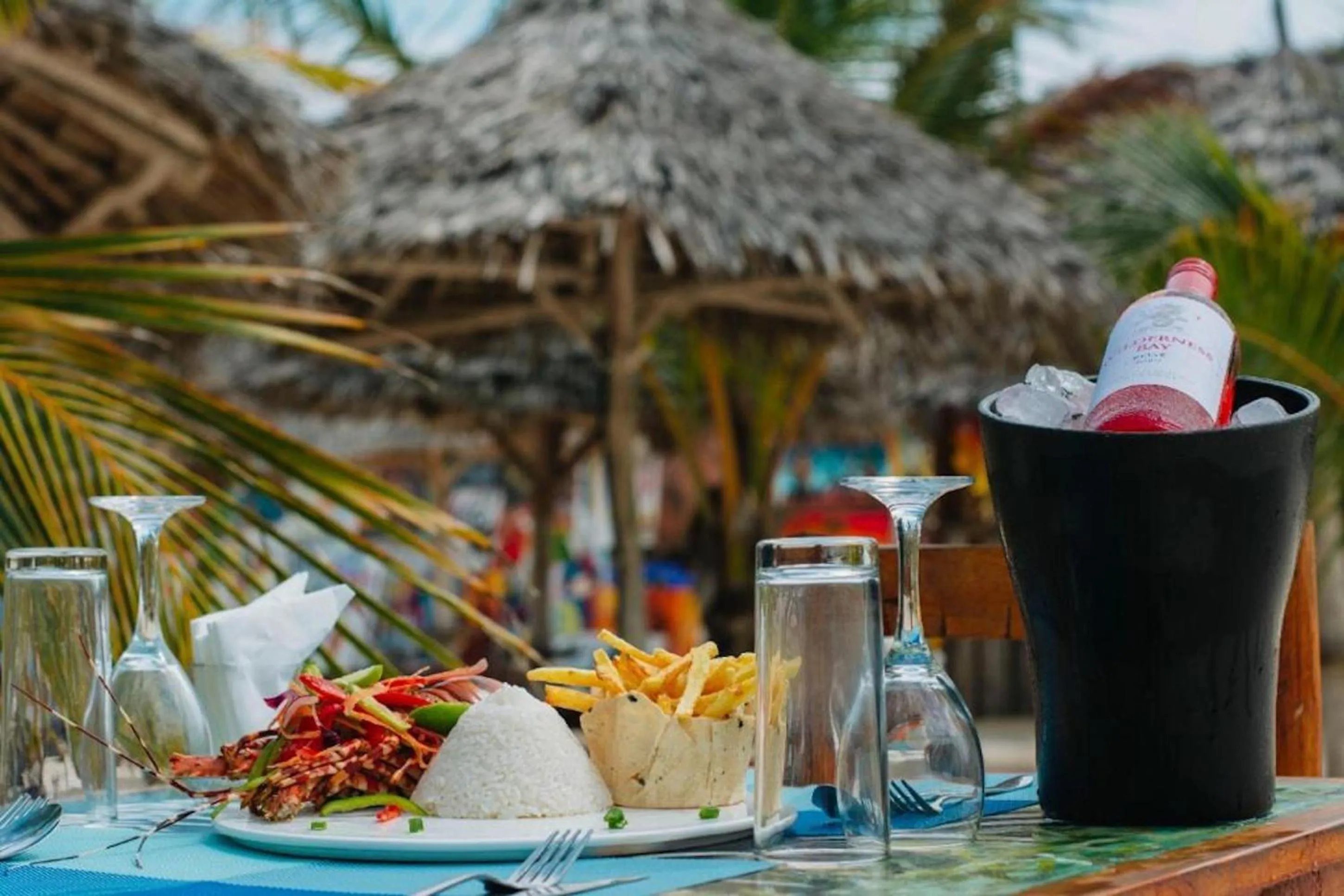 Food and drinks in Mocco Beach Villa