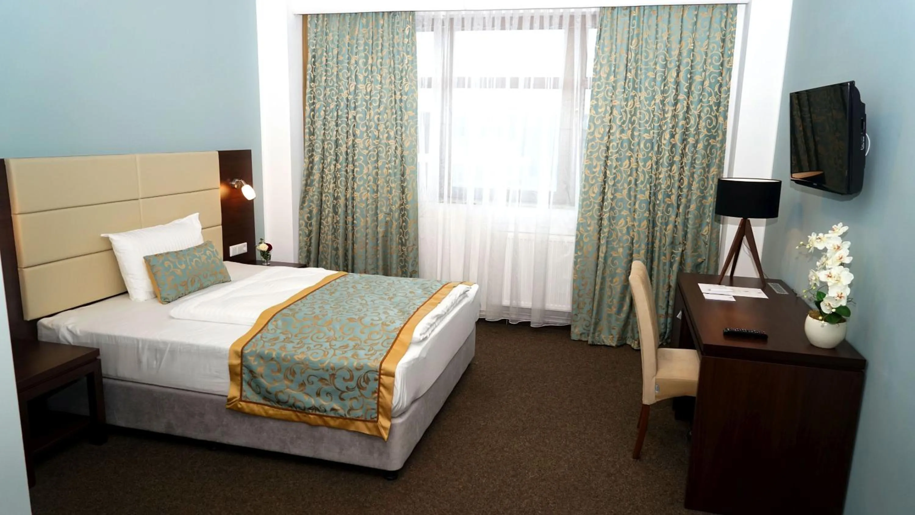 Bedroom, Bed in Hotel Class