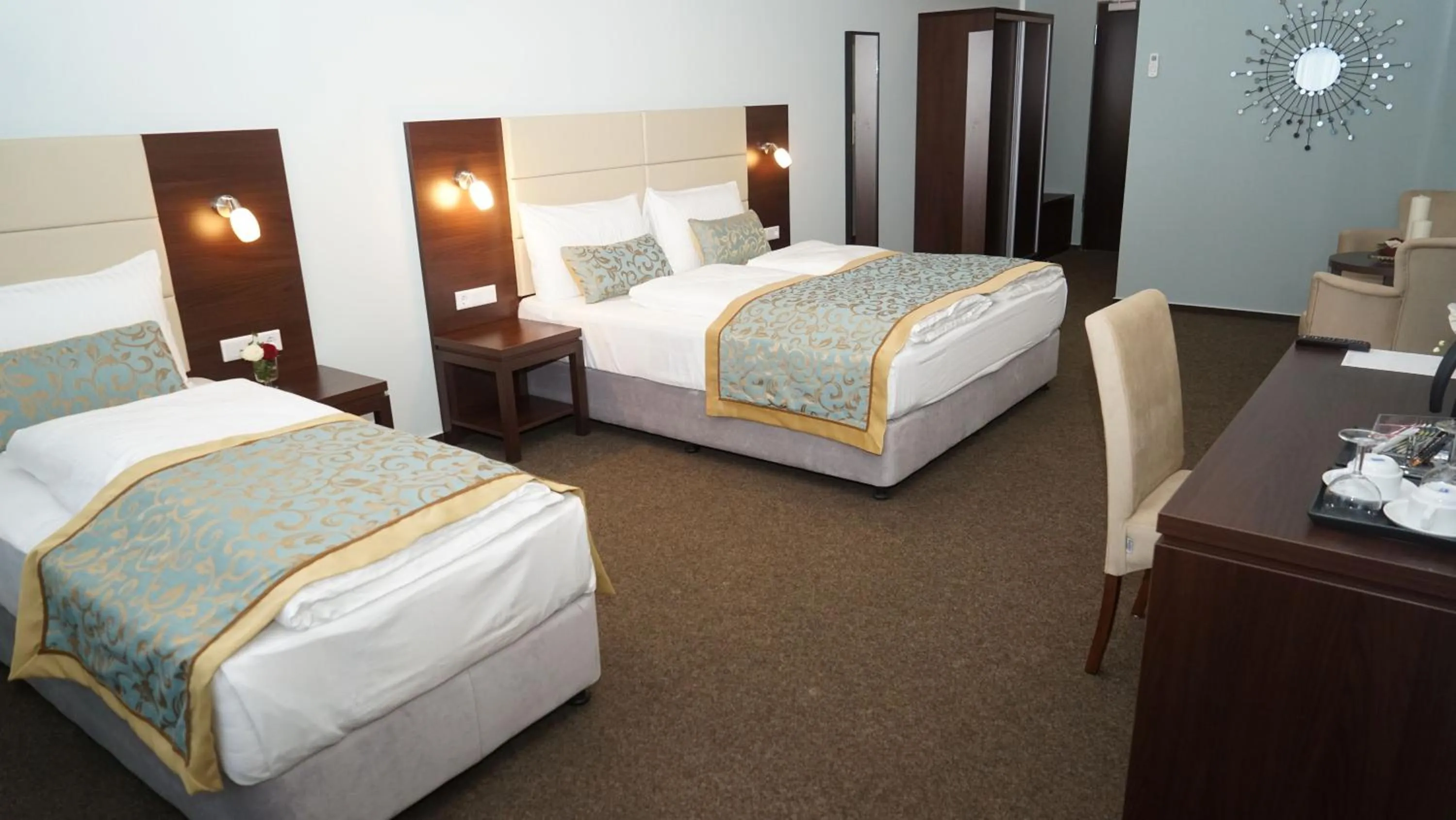 Bedroom, Bed in Hotel Class