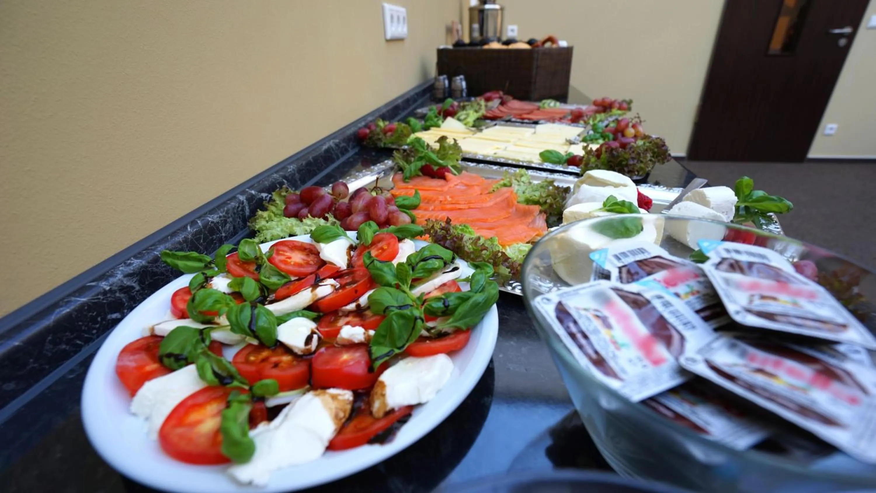 Food and drinks in Hotel Class