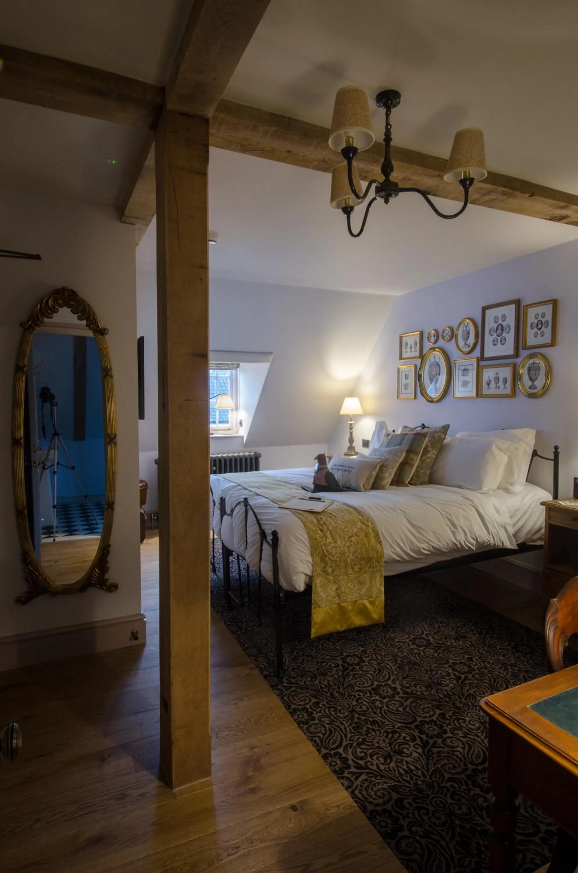 Bedroom, Bed in 1777. At The Albion