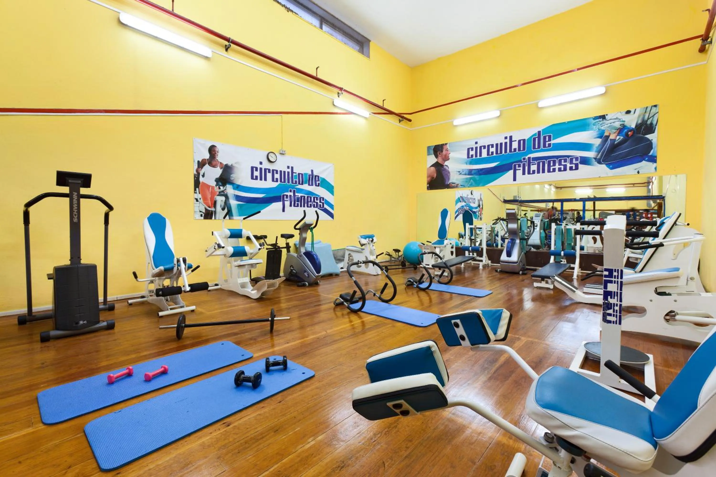 Fitness centre/facilities in Apartamentos Casablanca