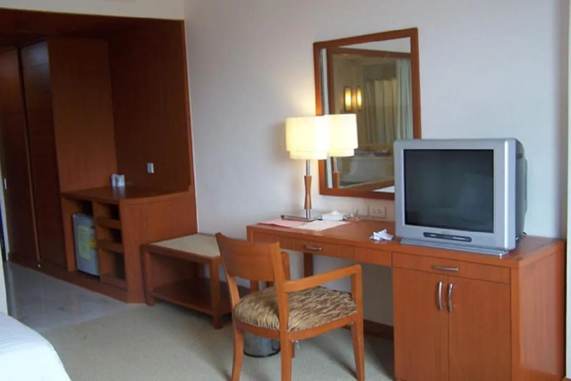 Decorative detail, Bed in Grand Mandarin Betong Hotel