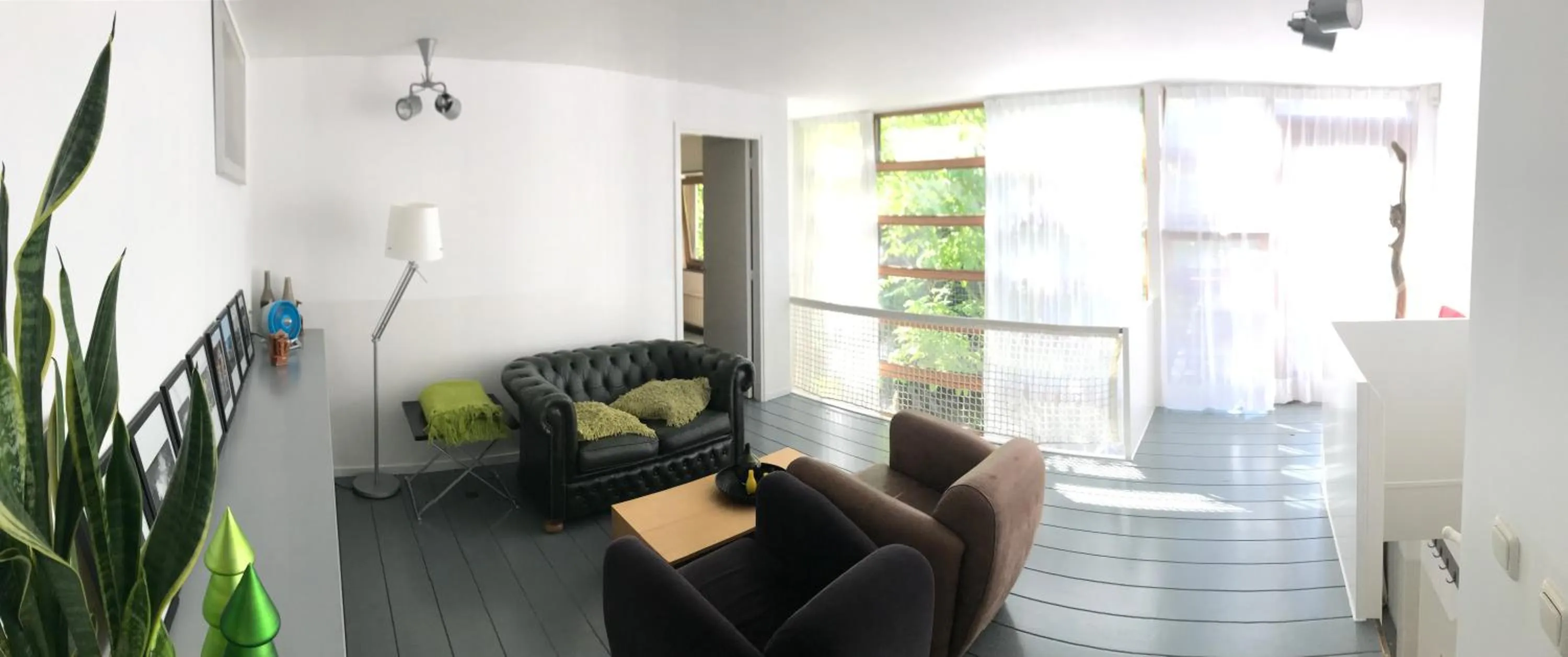 Seating area in Bed of Roses