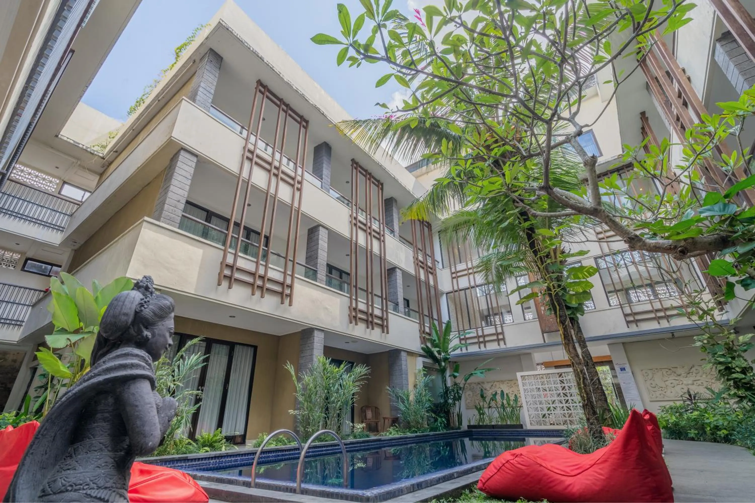 Pool view in Swiss-Belinn Seminyak