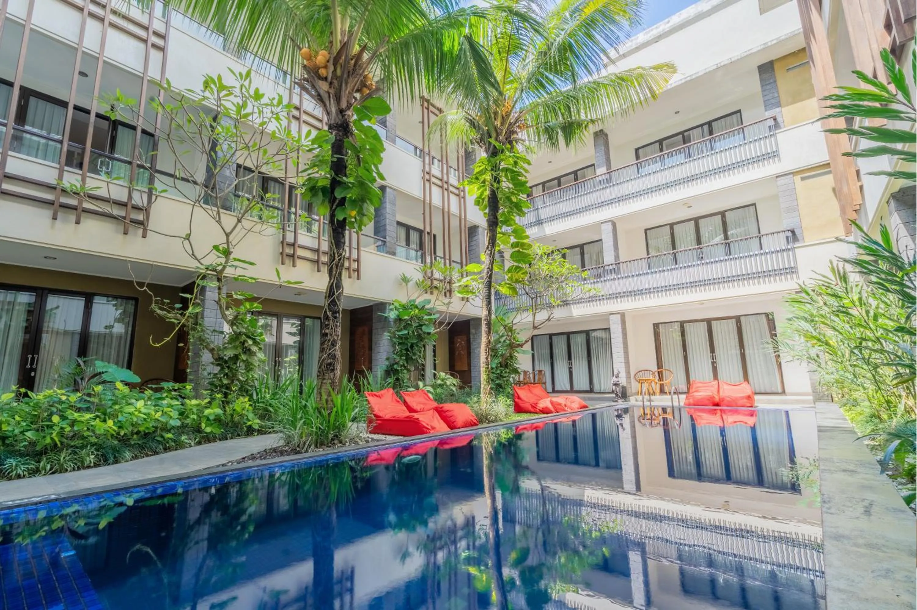 Pool view in Swiss-Belinn Seminyak