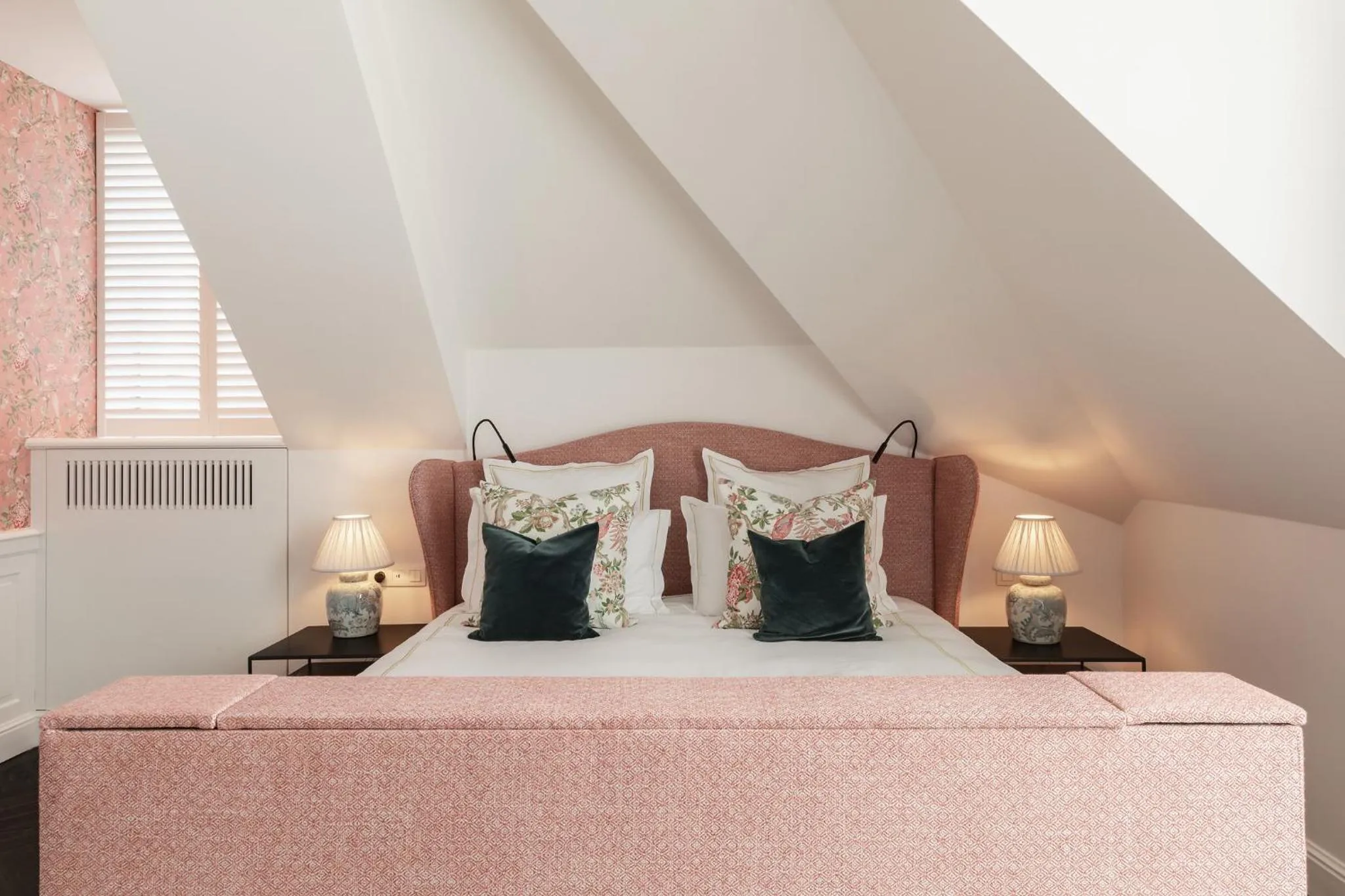 Bed in De Lindenhoeve Boutique Hotel