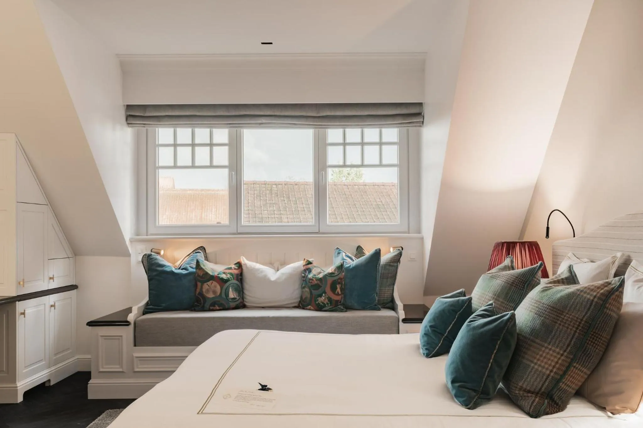 Bed in De Lindenhoeve Boutique Hotel