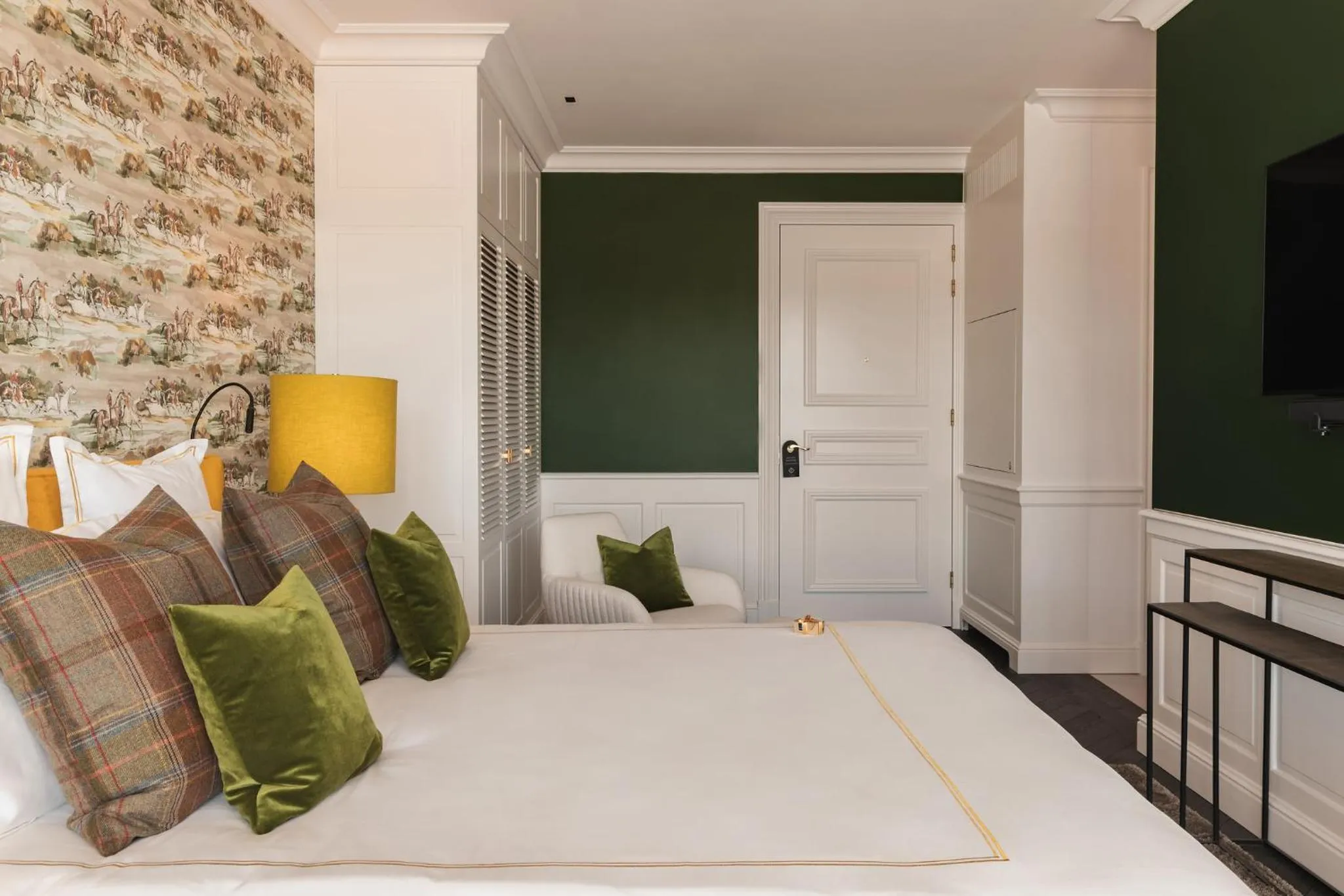 Bed in De Lindenhoeve Boutique Hotel