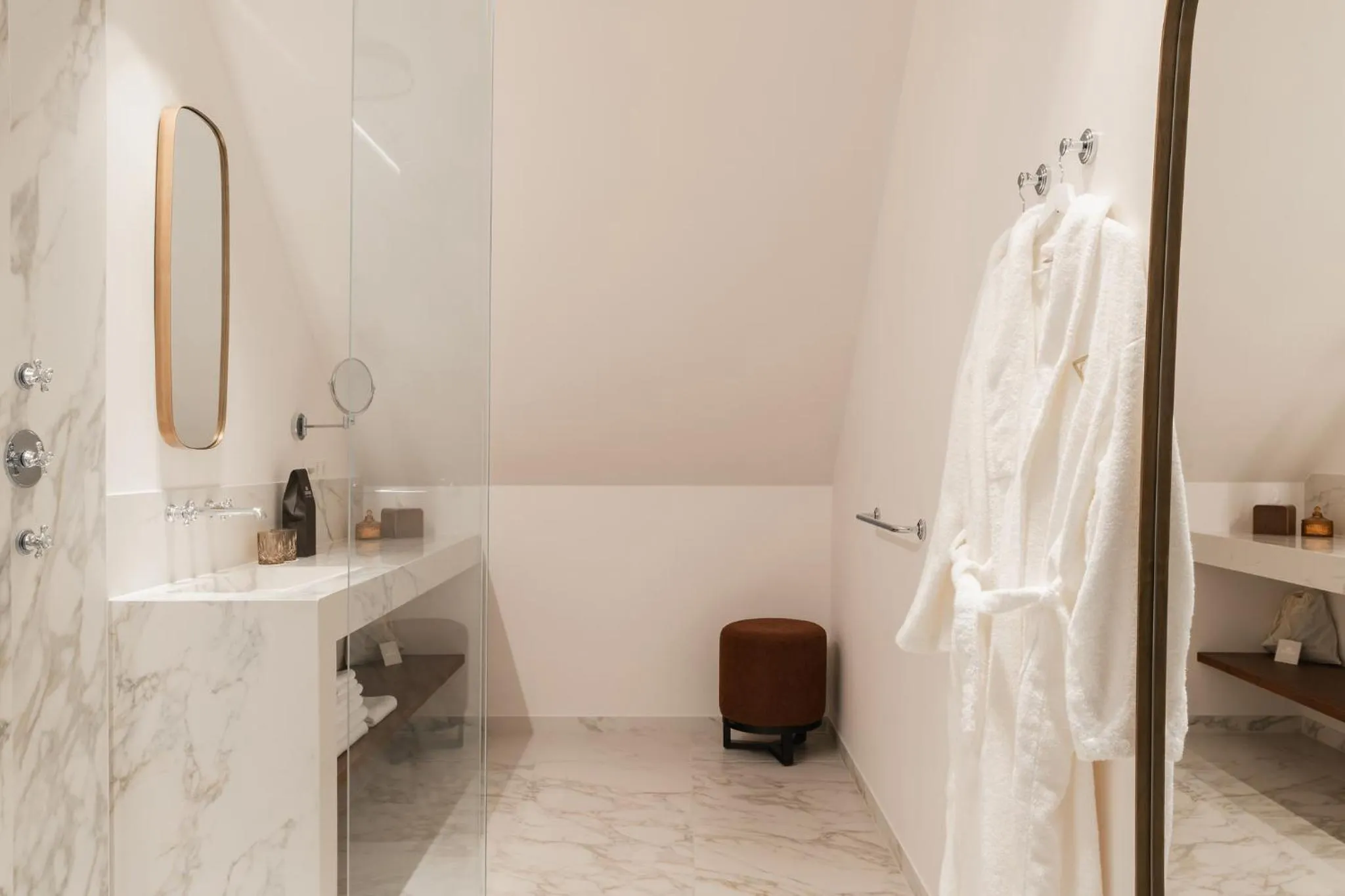 Shower in De Lindenhoeve Boutique Hotel