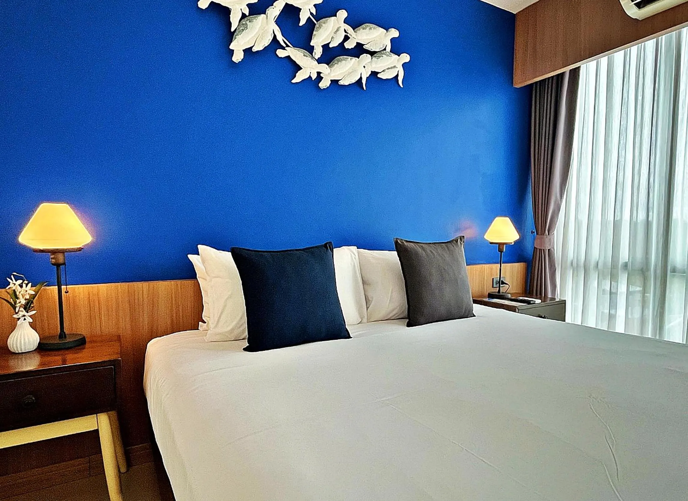 Bed in The Sixteenth Naiyang Beach Hotel- Free Schedule Airport Shuttle