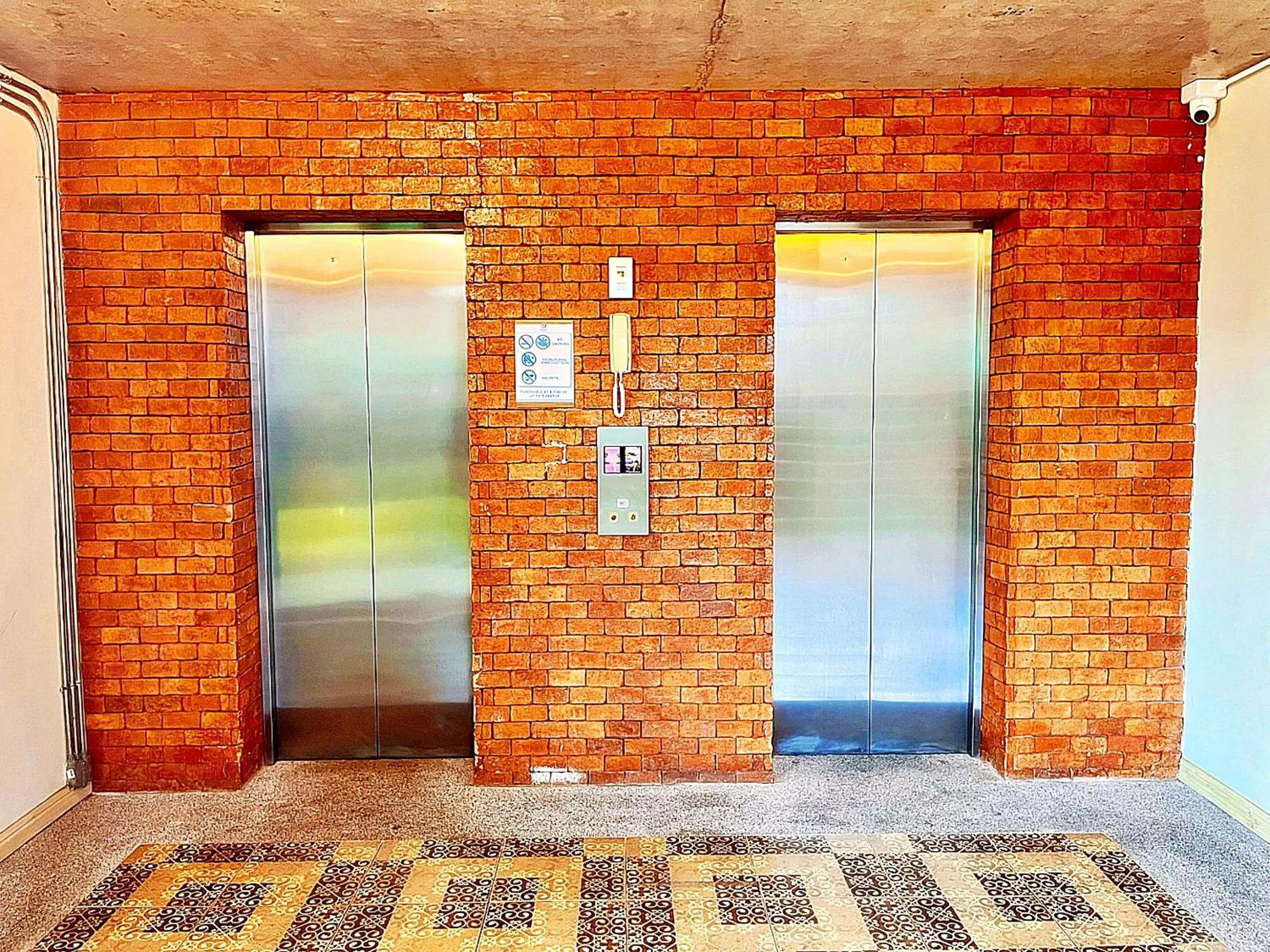 elevator in The Sixteenth Naiyang Beach Hotel- Free Schedule Airport Shuttle