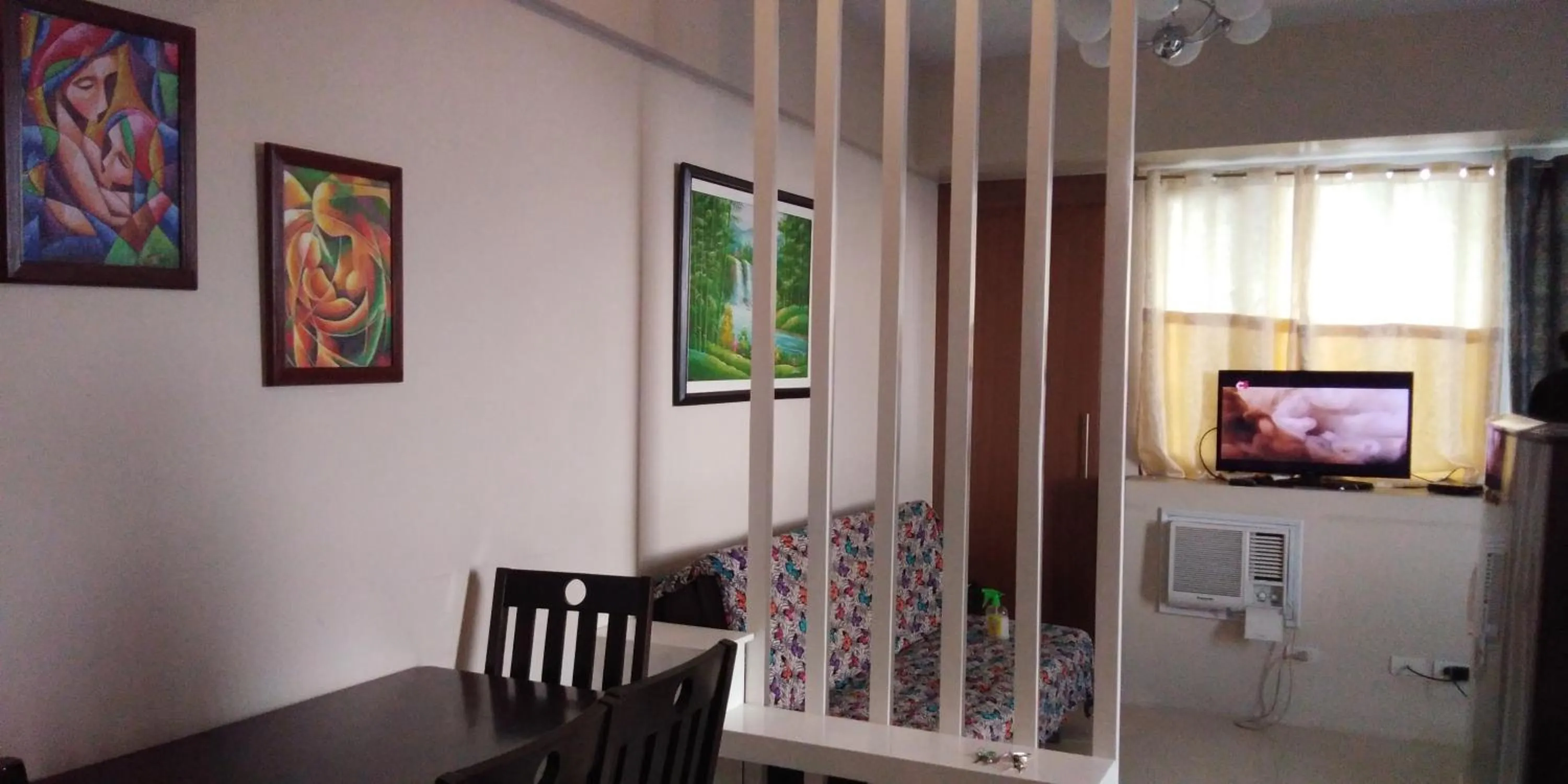 Bed in Palm Tree Genlex Condo