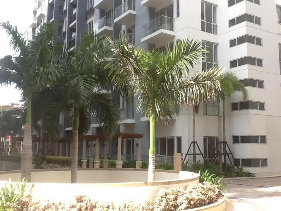 Other in Palm Tree Genlex Condo