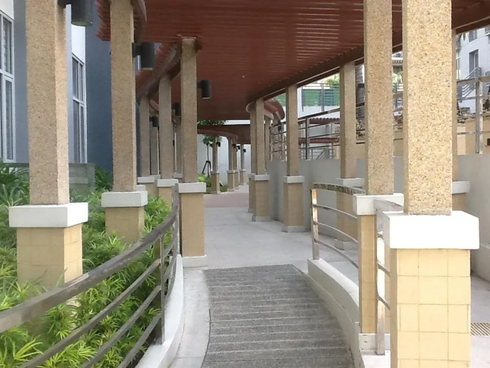 Other in Palm Tree Genlex Condo