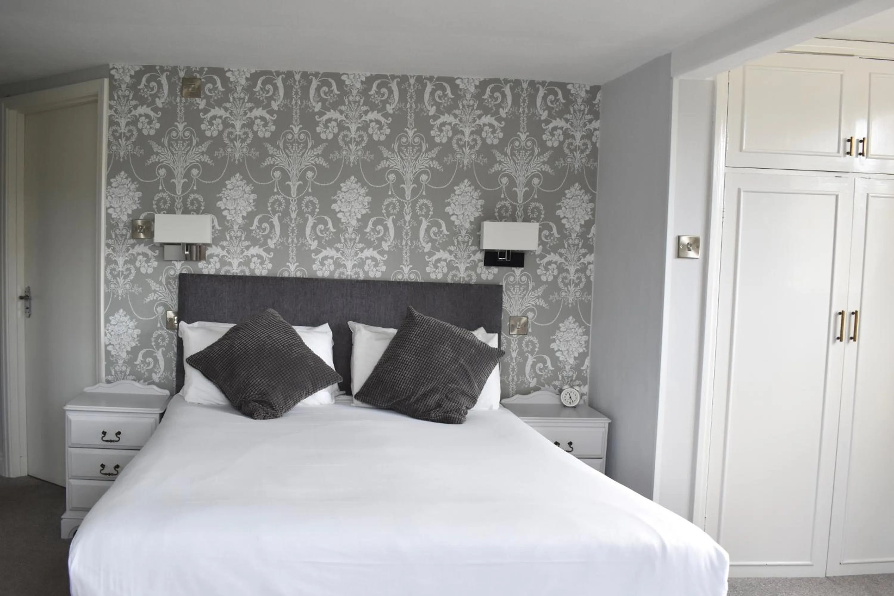 Bed in Hunters Moon Hotel