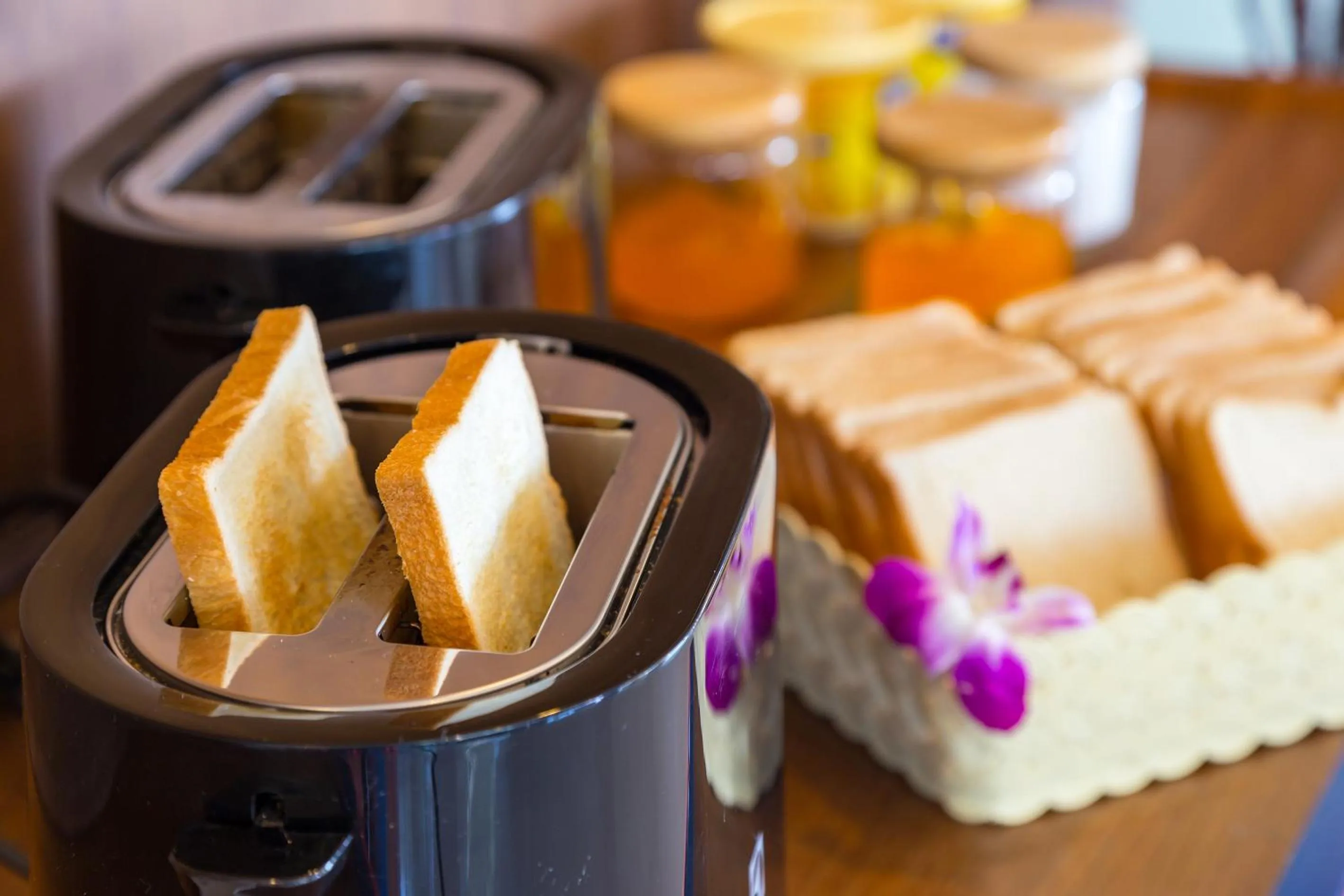 Breakfast in KYP Khunyuw Place Hotel โรงแรมเควายพี ขุนยูวเพลส ฝาง