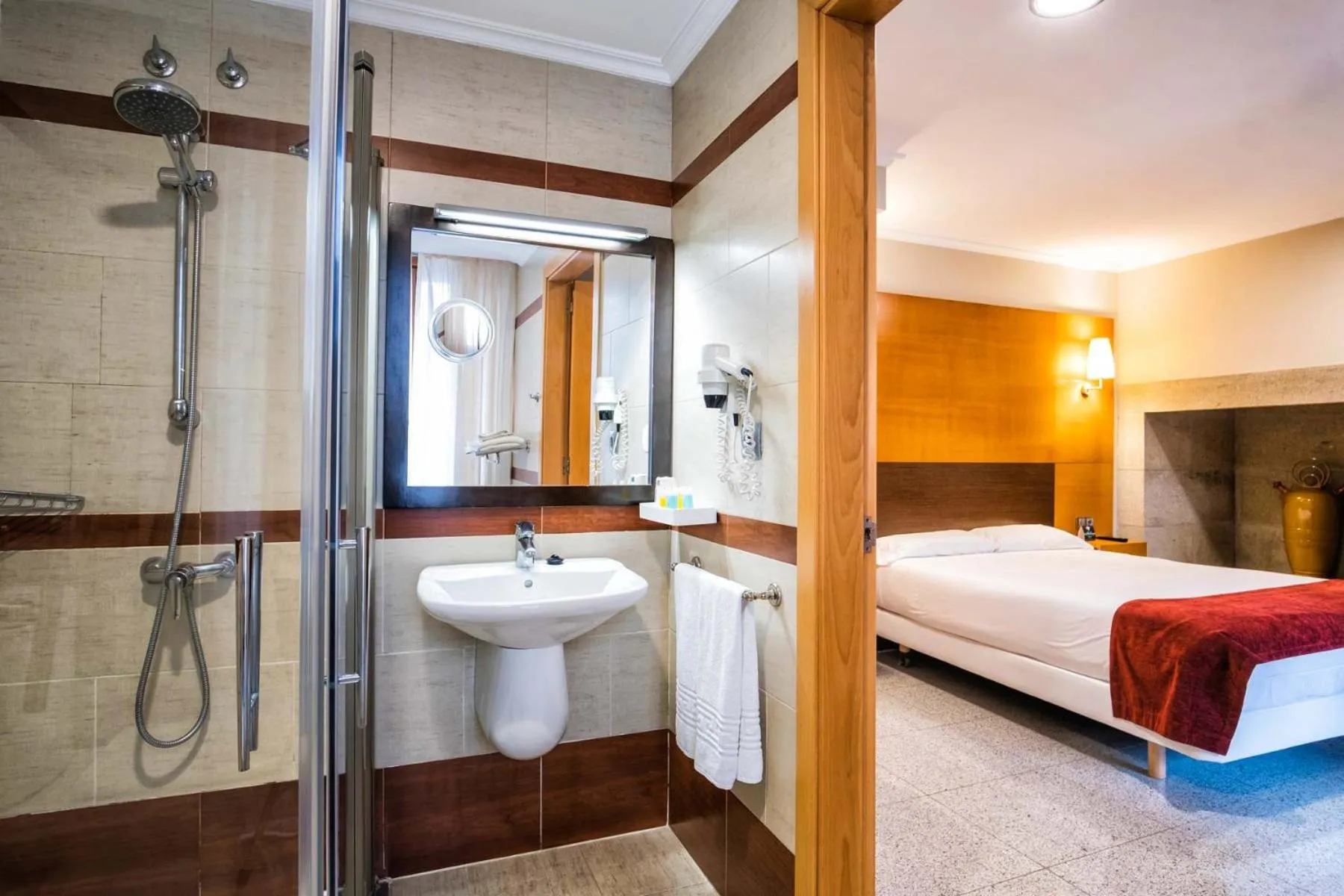 Bed in Hotel Alda Bonaval