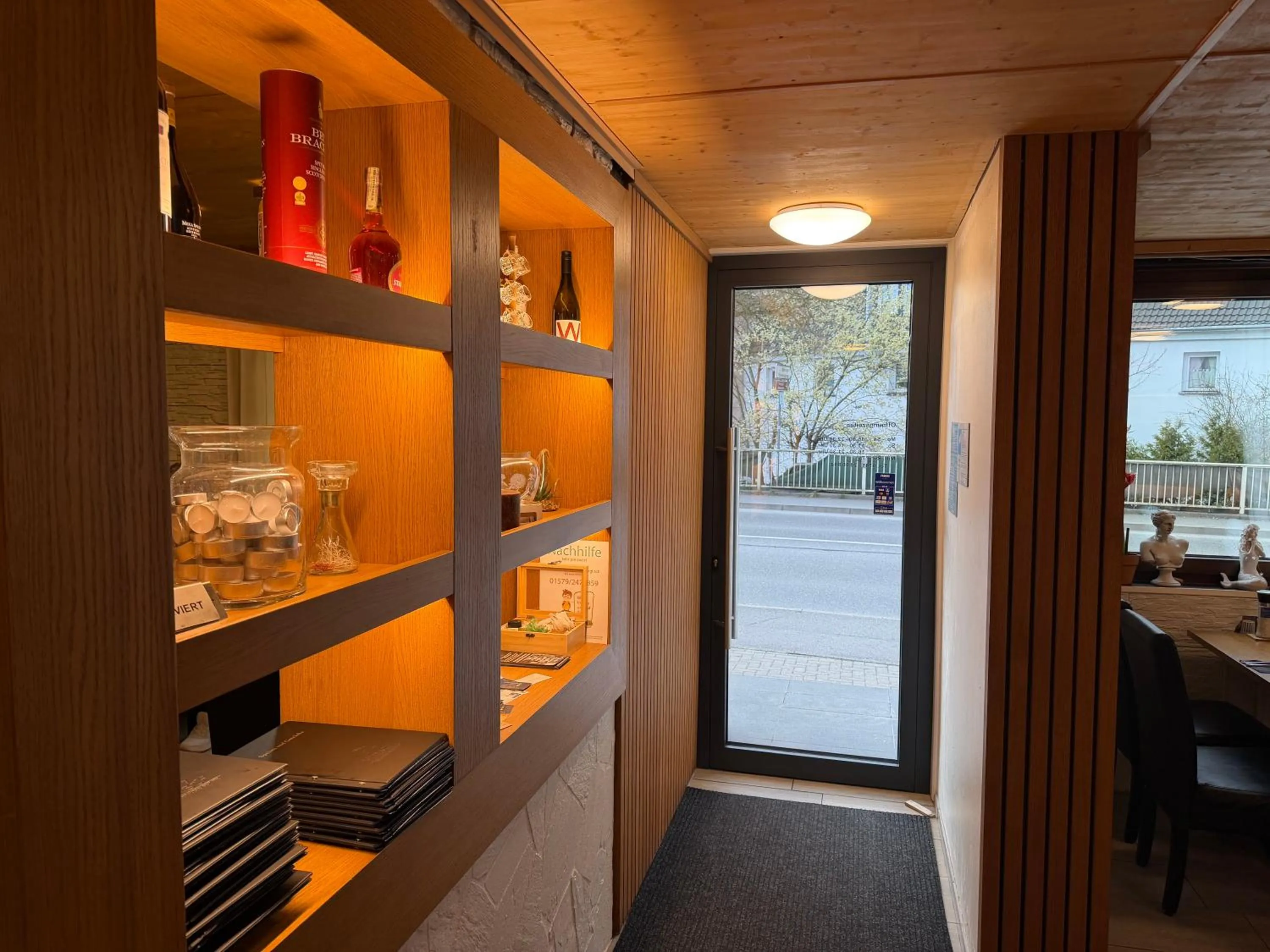 Restaurant/places to eat in Dionysos Traube