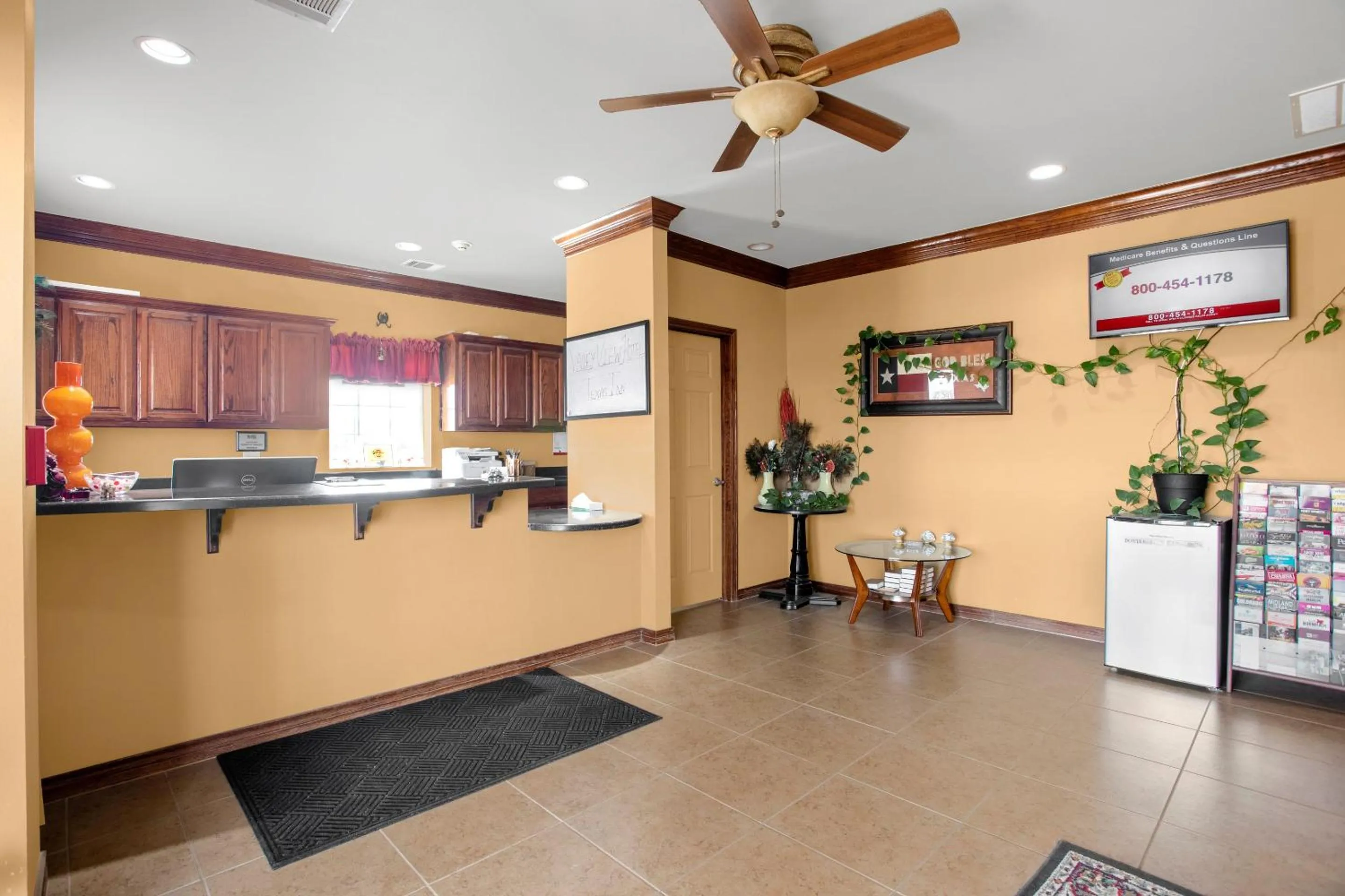 Lobby or reception in OYO Hotel Valley View TX, I-35