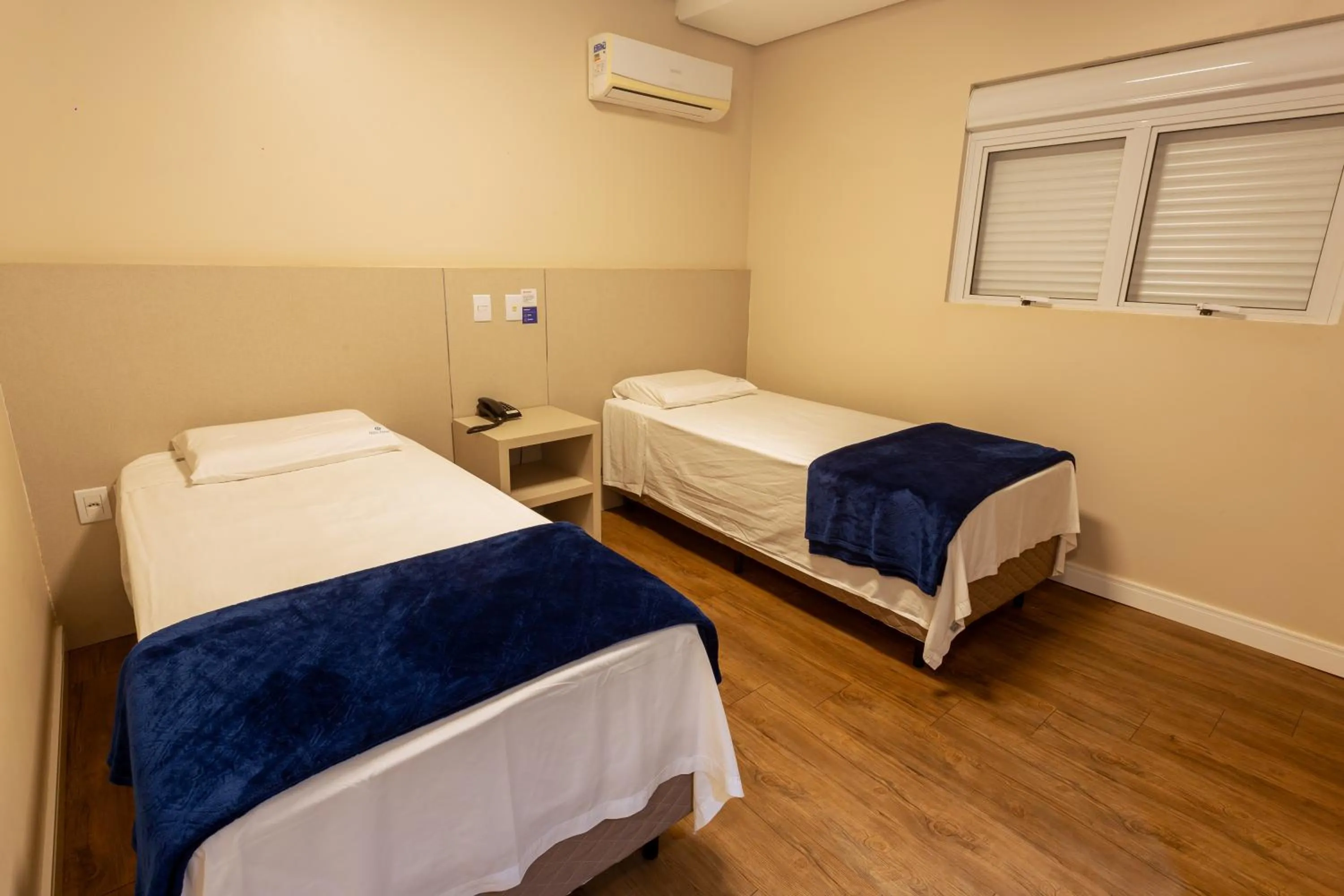 Bedroom, Bed in Hiber Hotel - Acesso a Chapecó