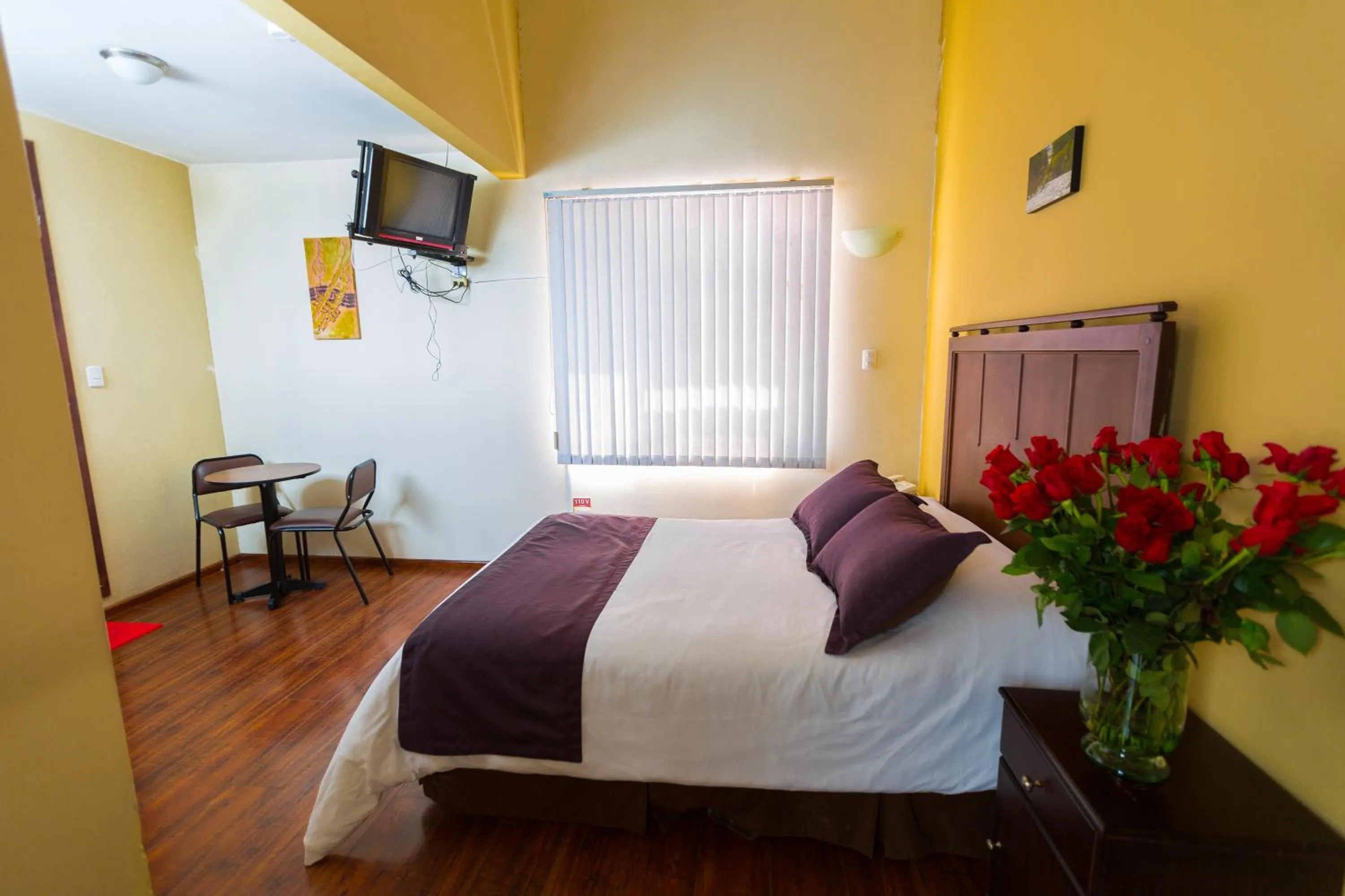 Bed in Hotel Saint Thomas