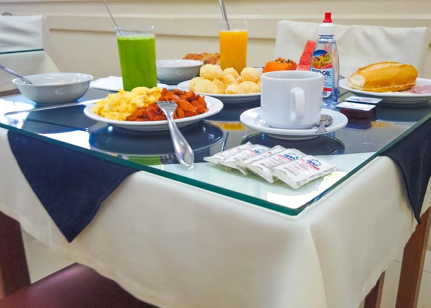 Food in Ano Bom Palace Hotel