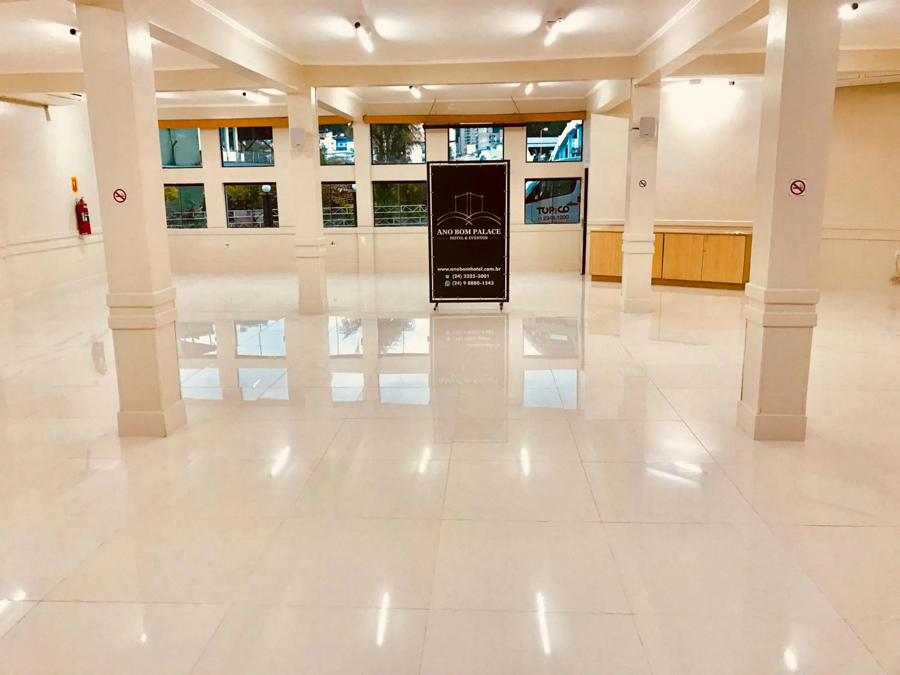 Meeting/conference room in Ano Bom Palace Hotel