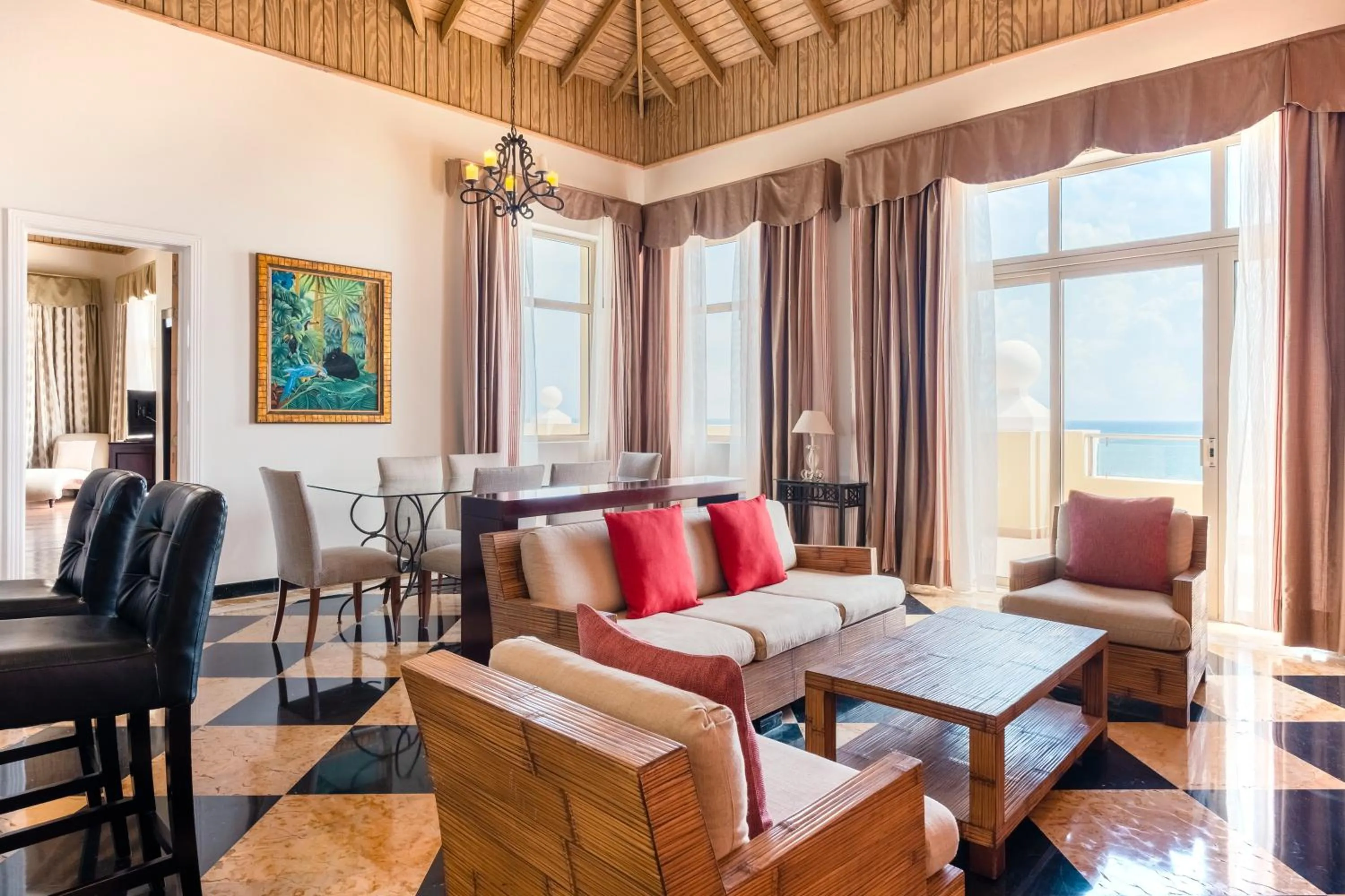 Living room in Iberostar Waves Rose Hall Beach - All Inclusive