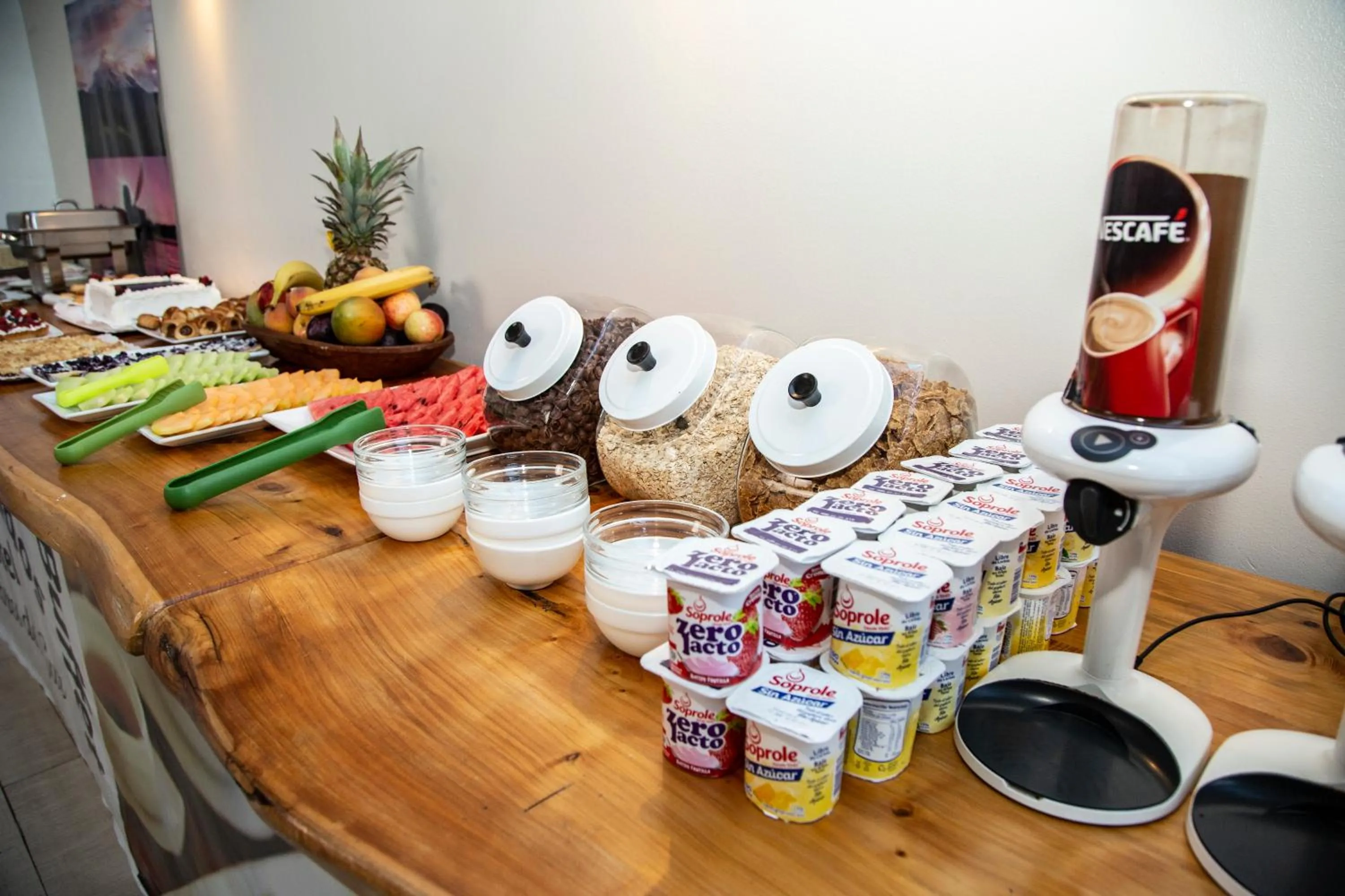 Buffet breakfast in Hotel Cumbres del Sur