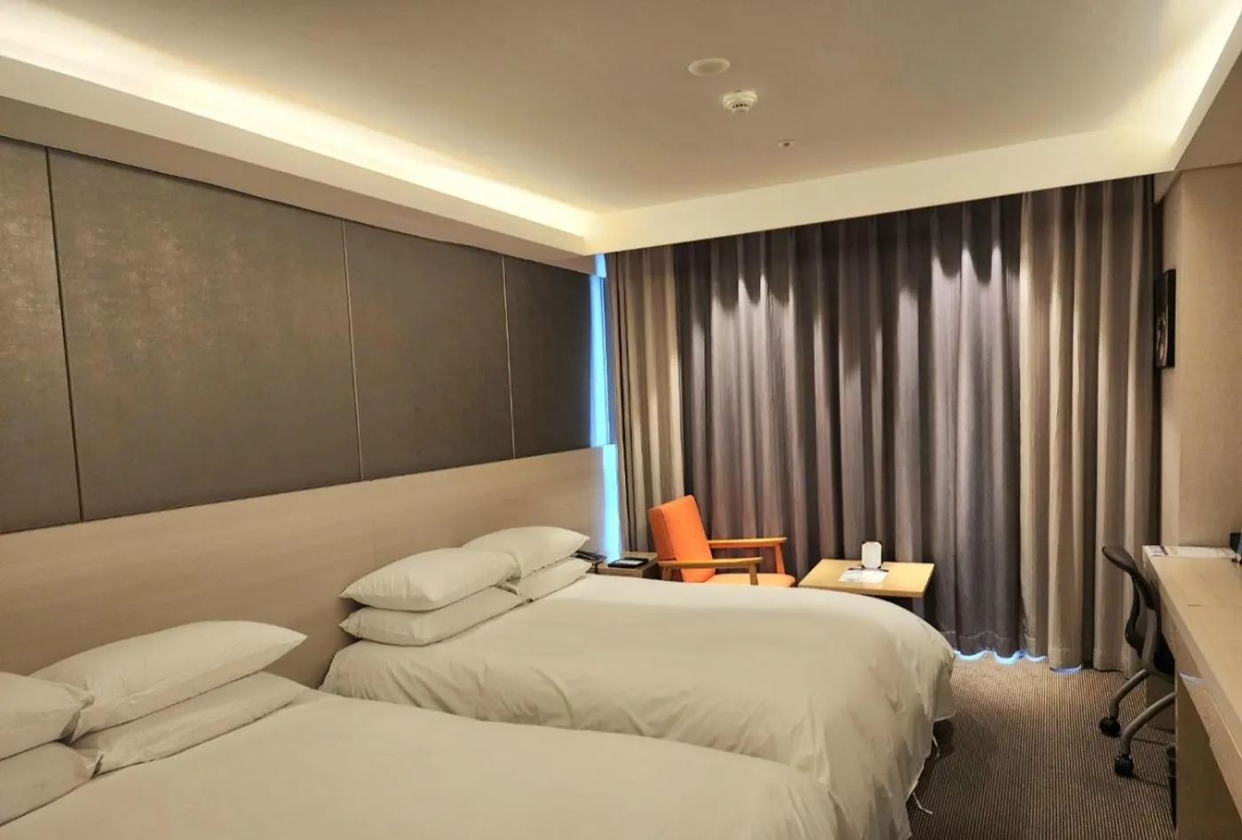 Bed in Hotel Regent Marine The Blue