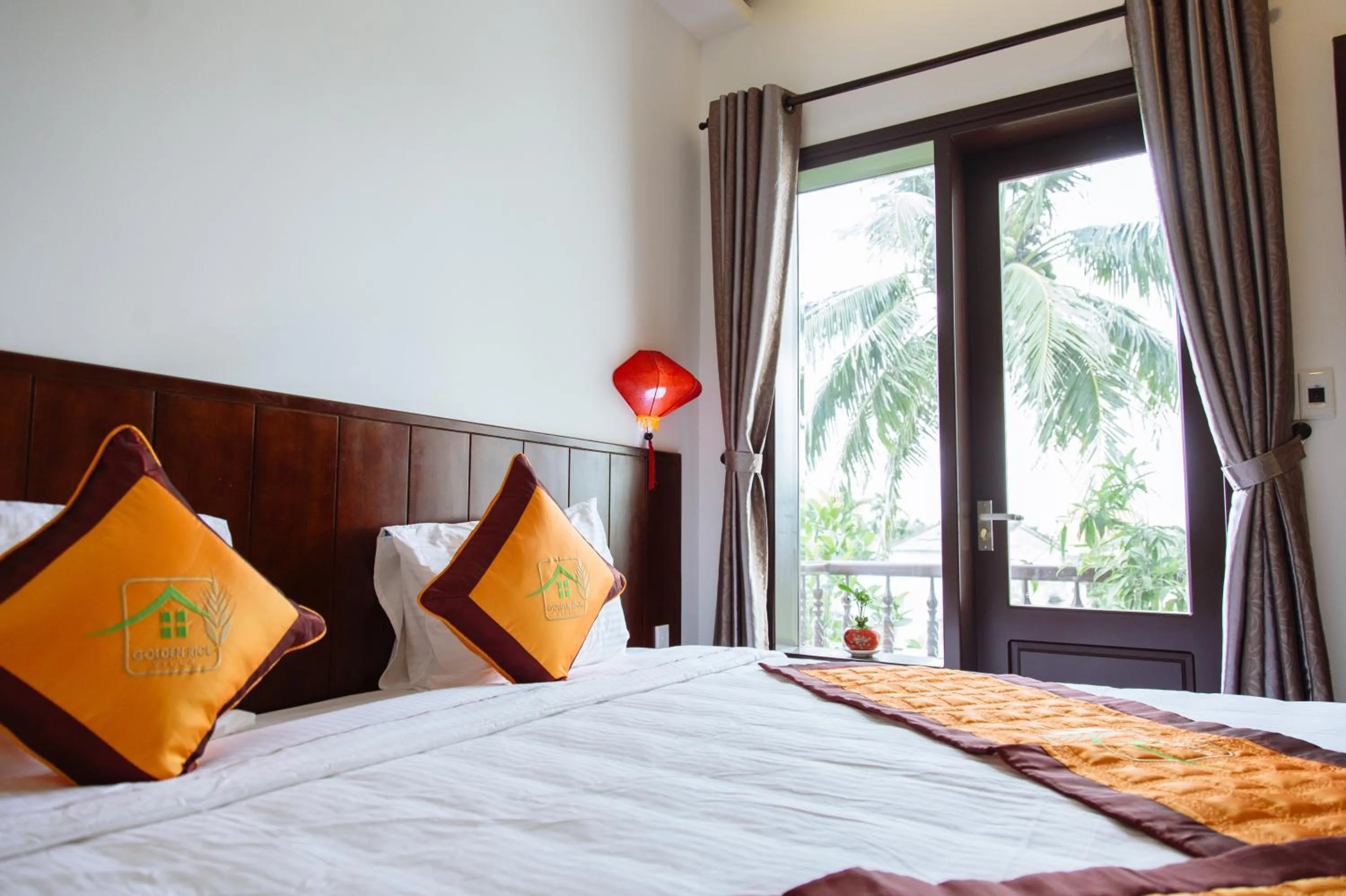 Bed in Hoi An Golden Rice Villa
