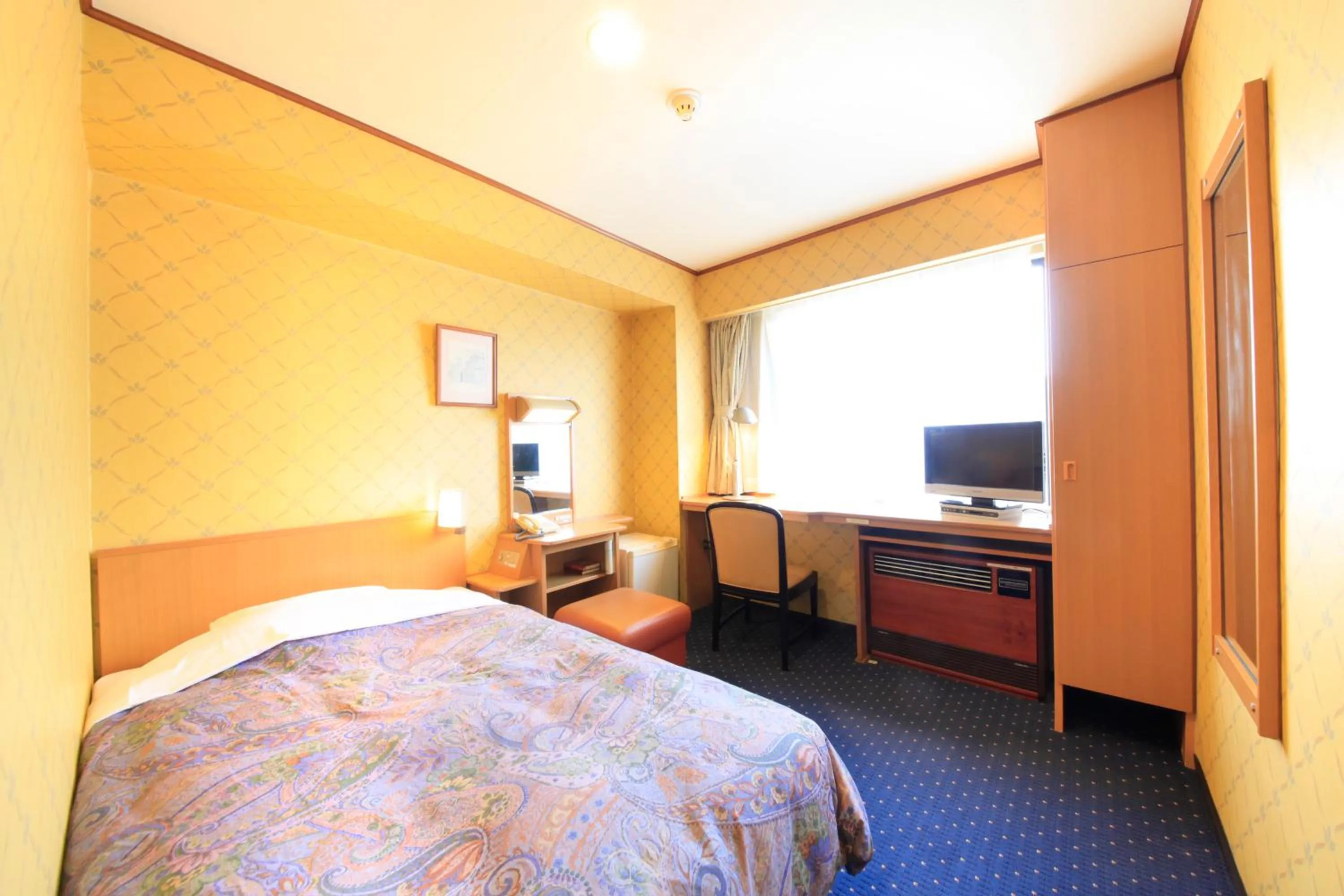 Photo of the whole room, Bed in Niigata Station Hotel